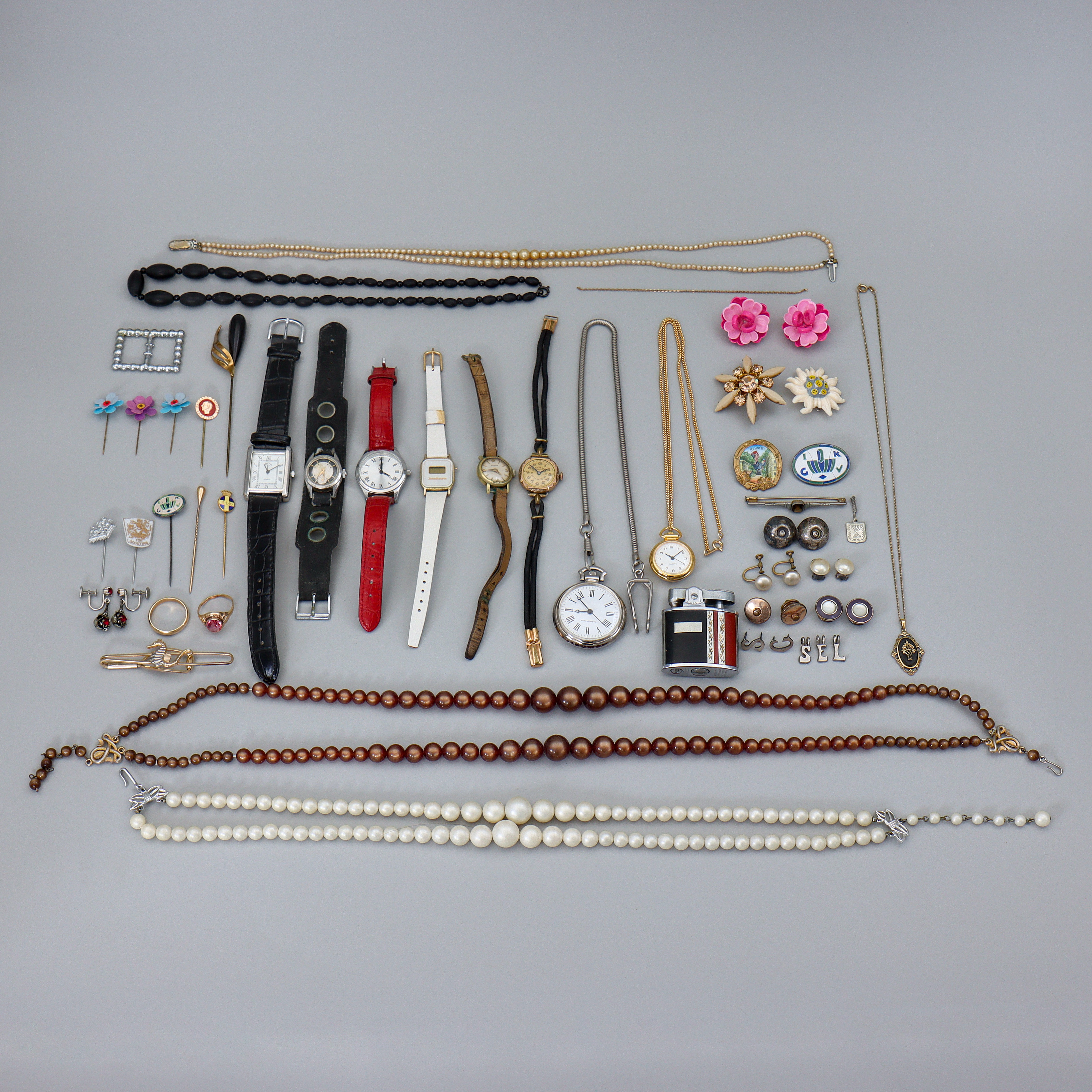 DIVERSE BIJOUTERIER, HALSBAND, ARMBANDSUR, PINS, RINGAR M.M.