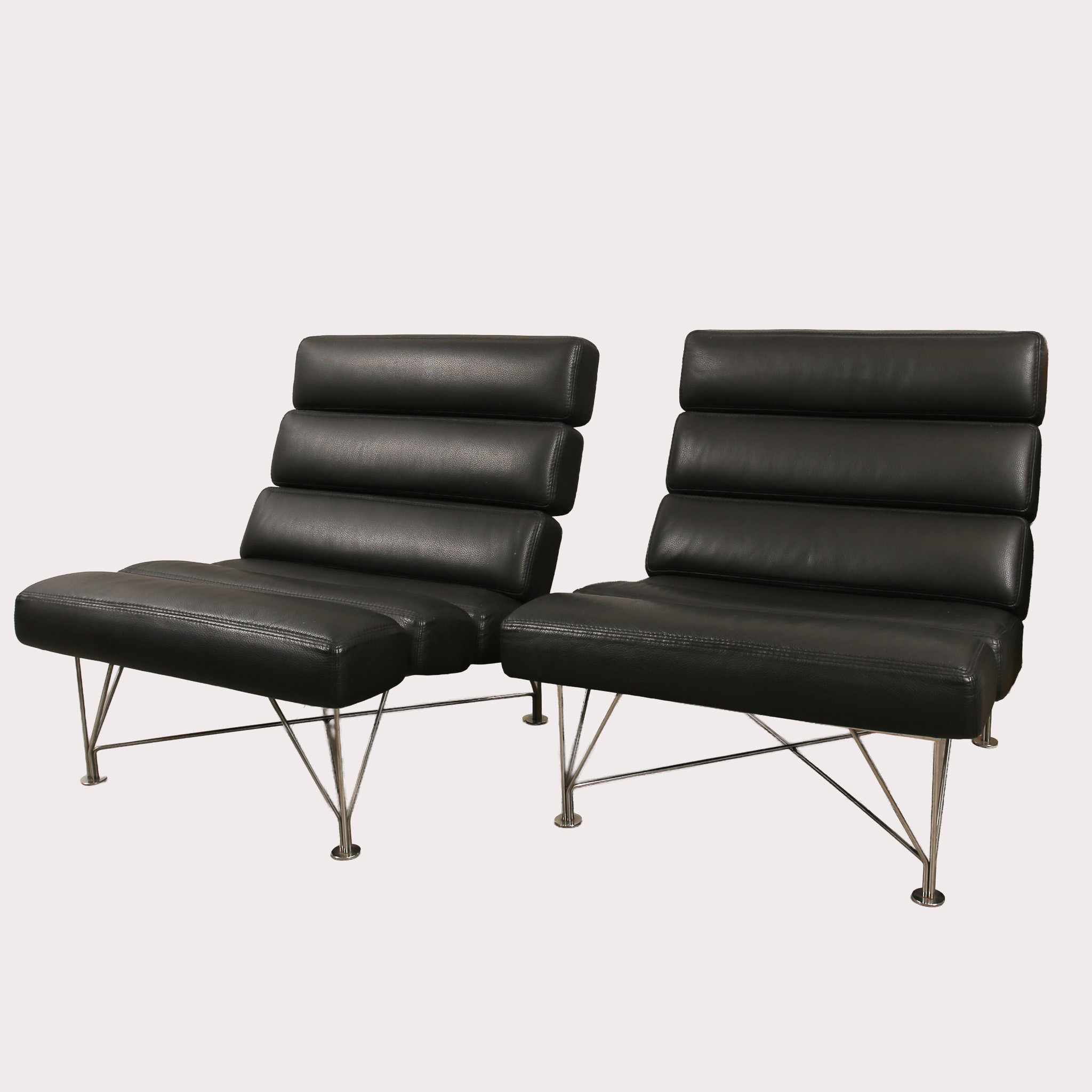 KENNETH BERGENBLAD, Fåtöljer, "Spider Chair " Dux, Benställning av kromat stål, stoppad rygg och sits med klädsel i svart Dakotaläder, ett par, inköpta år 2012.
