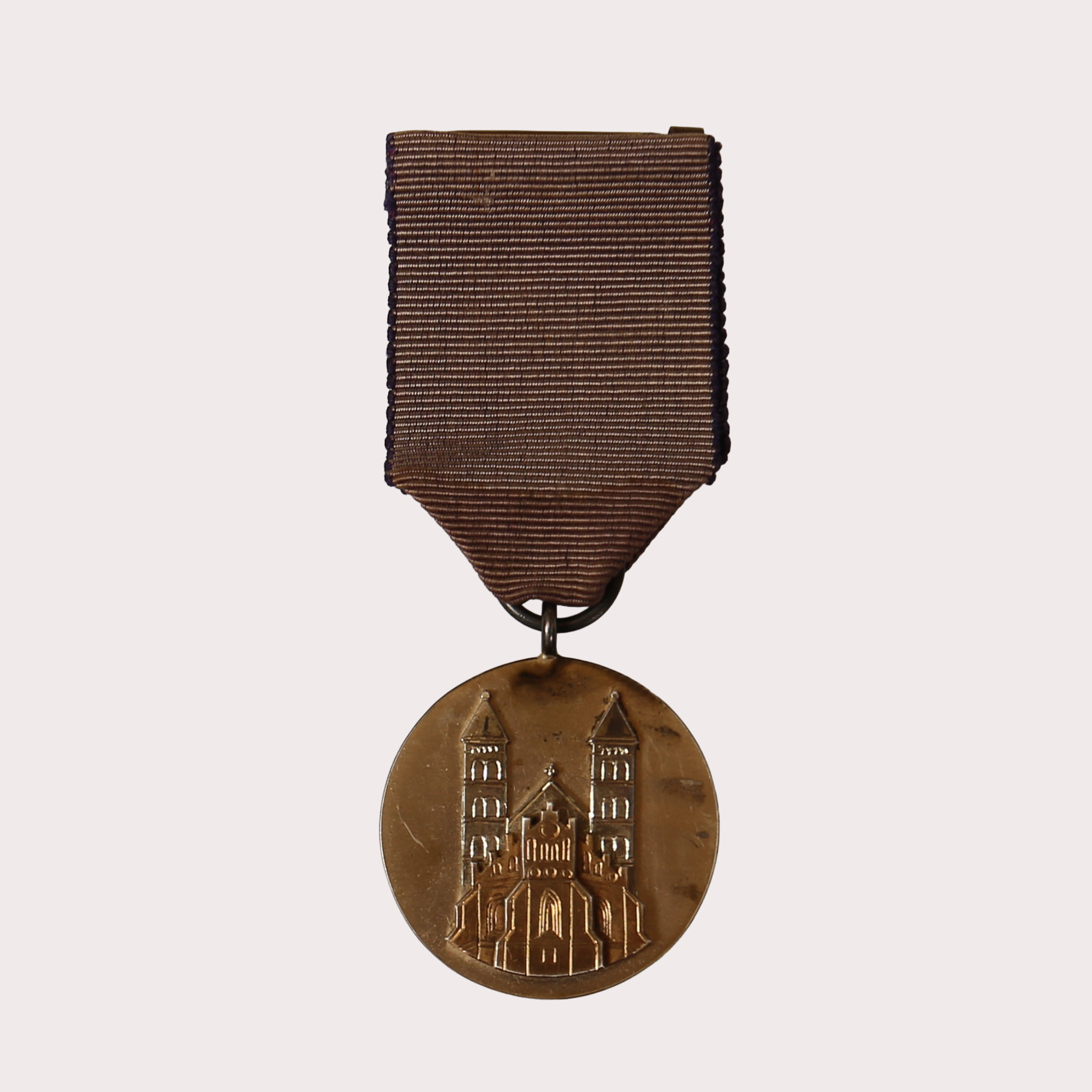 WIWEN NILSSON. medalj, silver, 925/1000, partiell förgyllning, domkyrkan i Lund år 1960. Totalvikt 23,4 gram.
