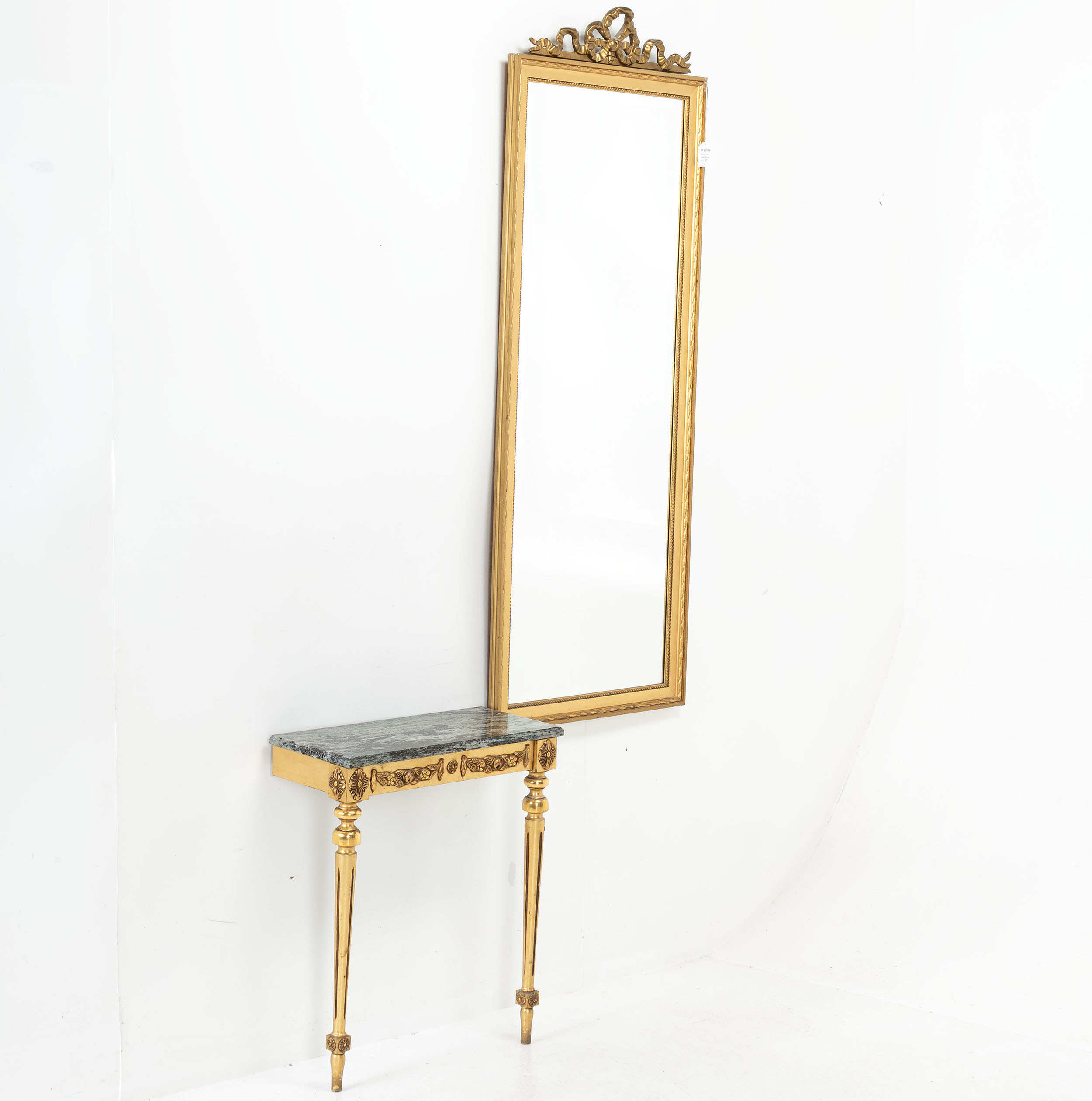 SPEGEL, med konsolbord, Gustaviansk stil, 1900 - talets andra hälft.