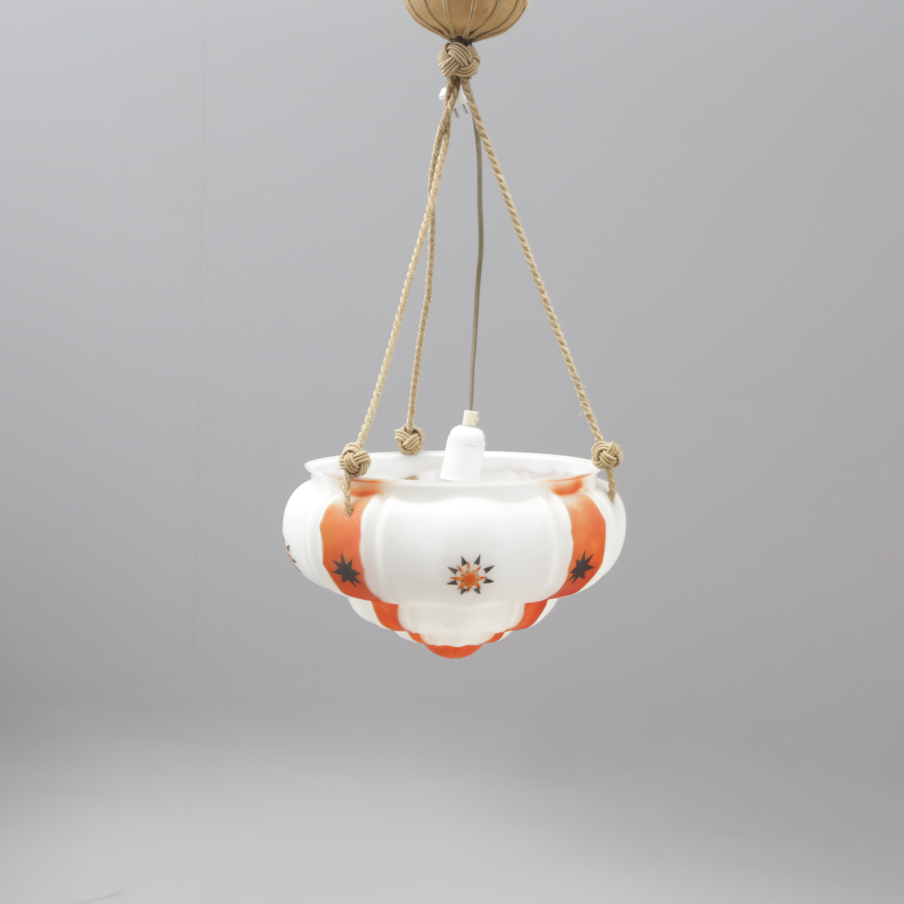 TAKLAMPA, glas, sannolikt 1920-tal.