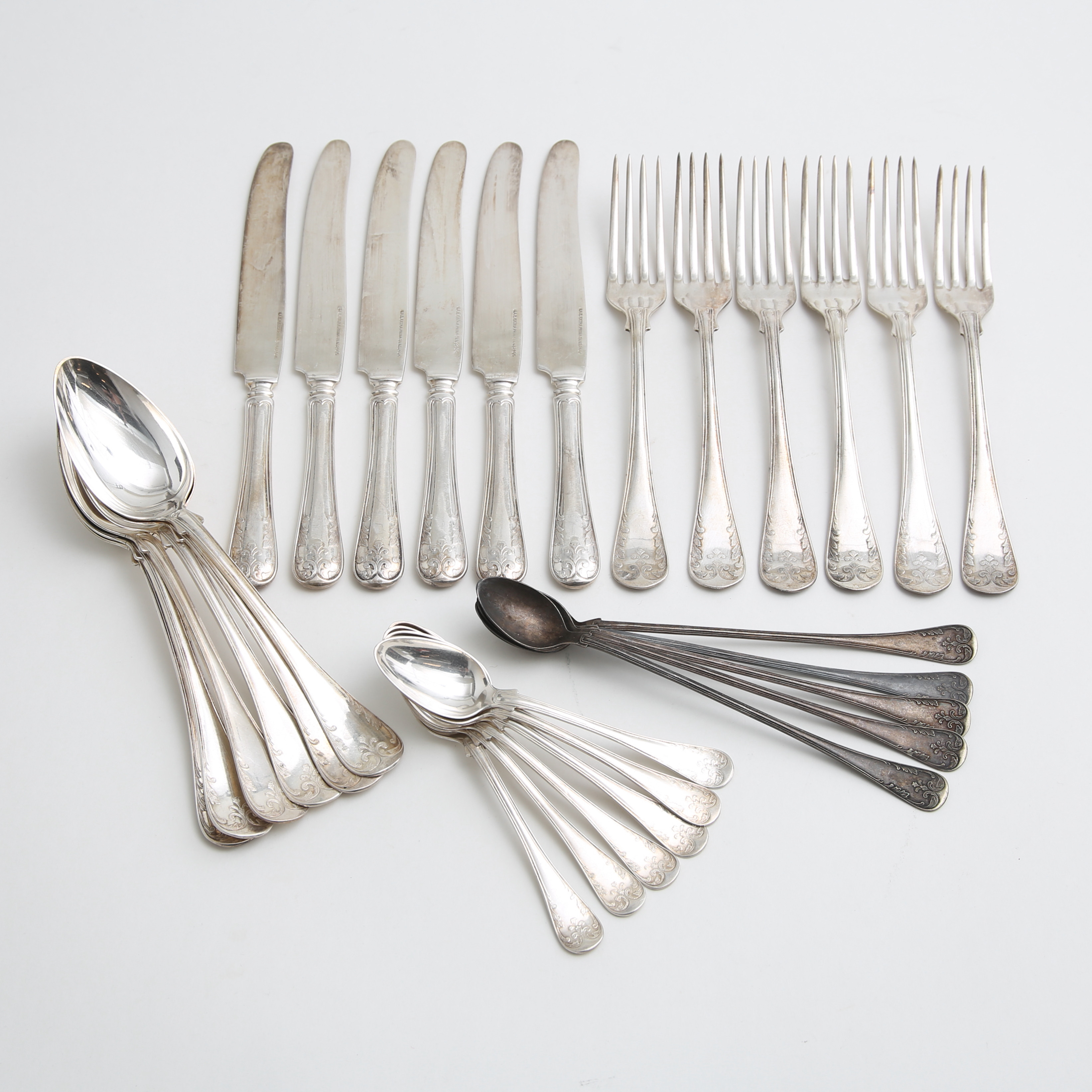 BESTICK, "Franska Liljan", 29 delar, nysilver.