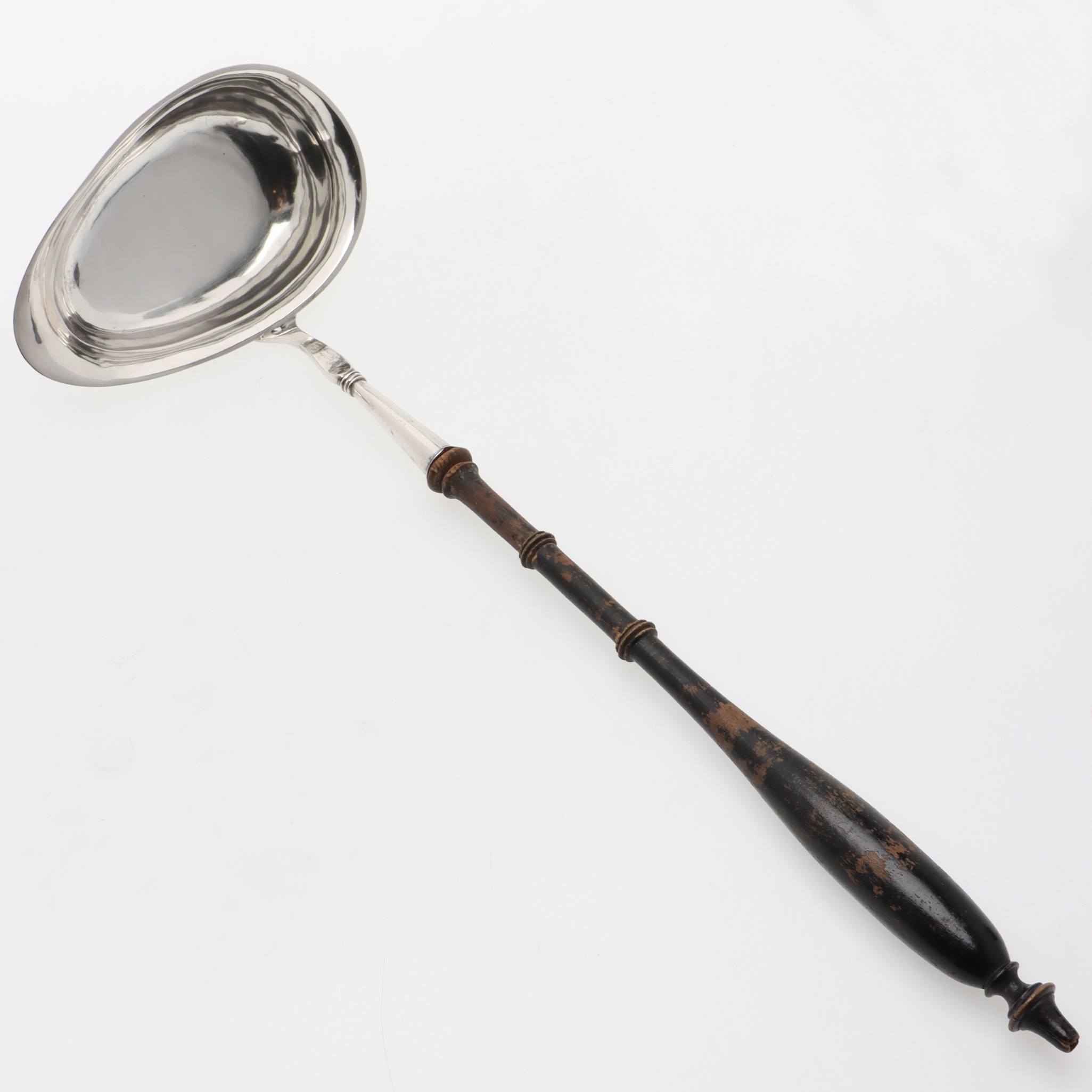 SOPPSLEV, silver, med träskaft, OA, Lindesberg, 1877.