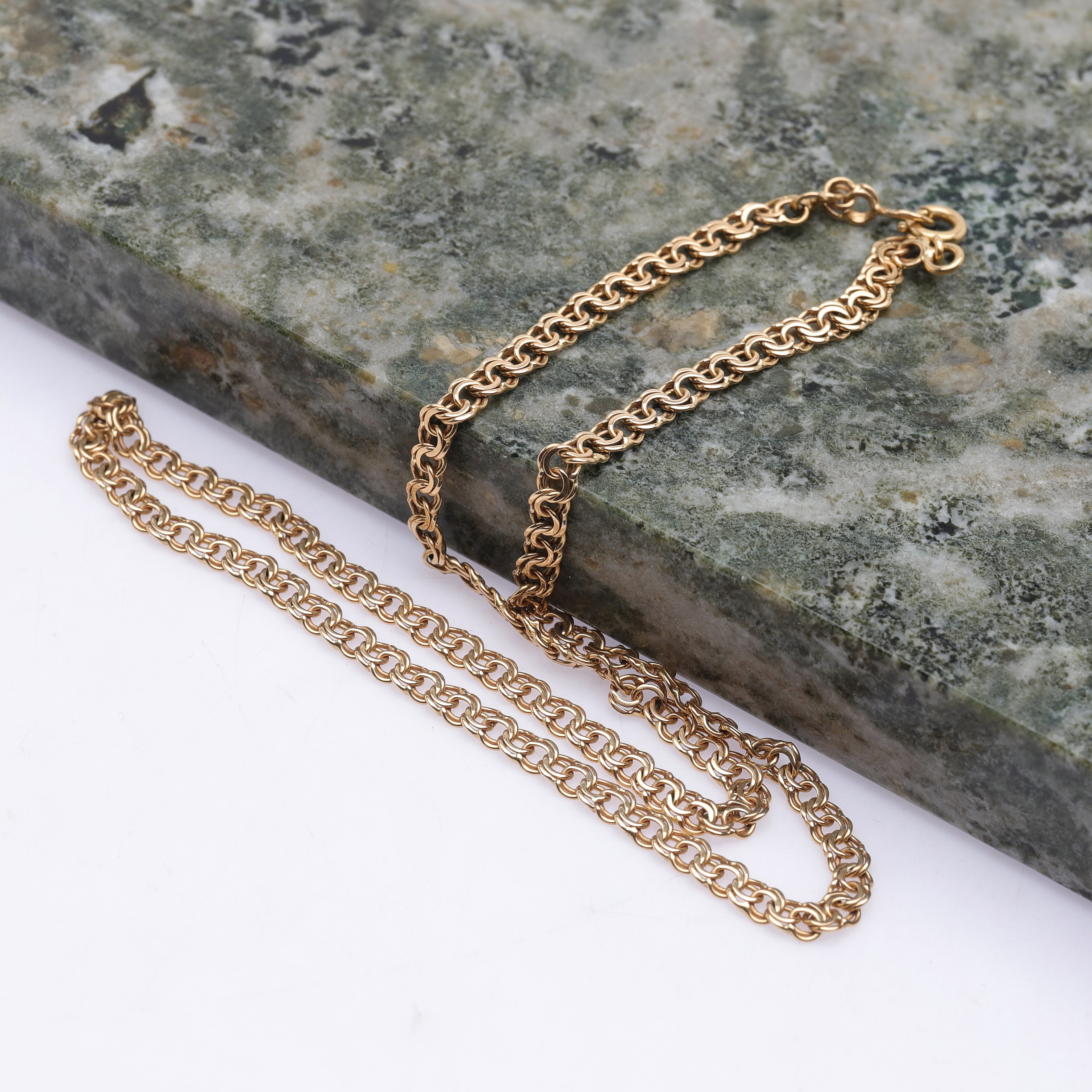 COLLIER, bismarcklänk, 18k guld, totalvikt ca 12,62g.