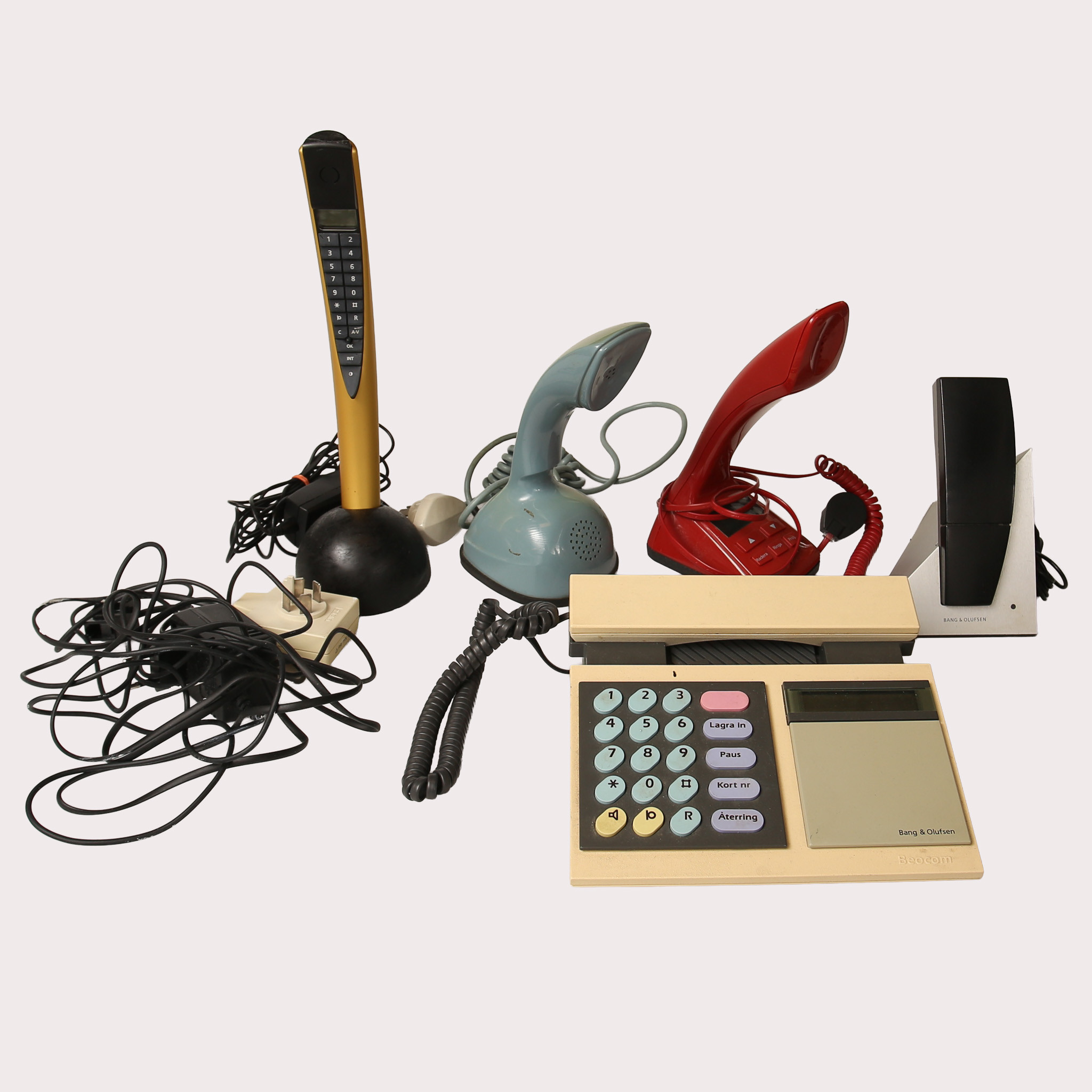 BANG OLUFSEN Beocom 6000, samt telefoner av andra tillverkare. Totalt 5 st., 1960-tal-omkring 2000.