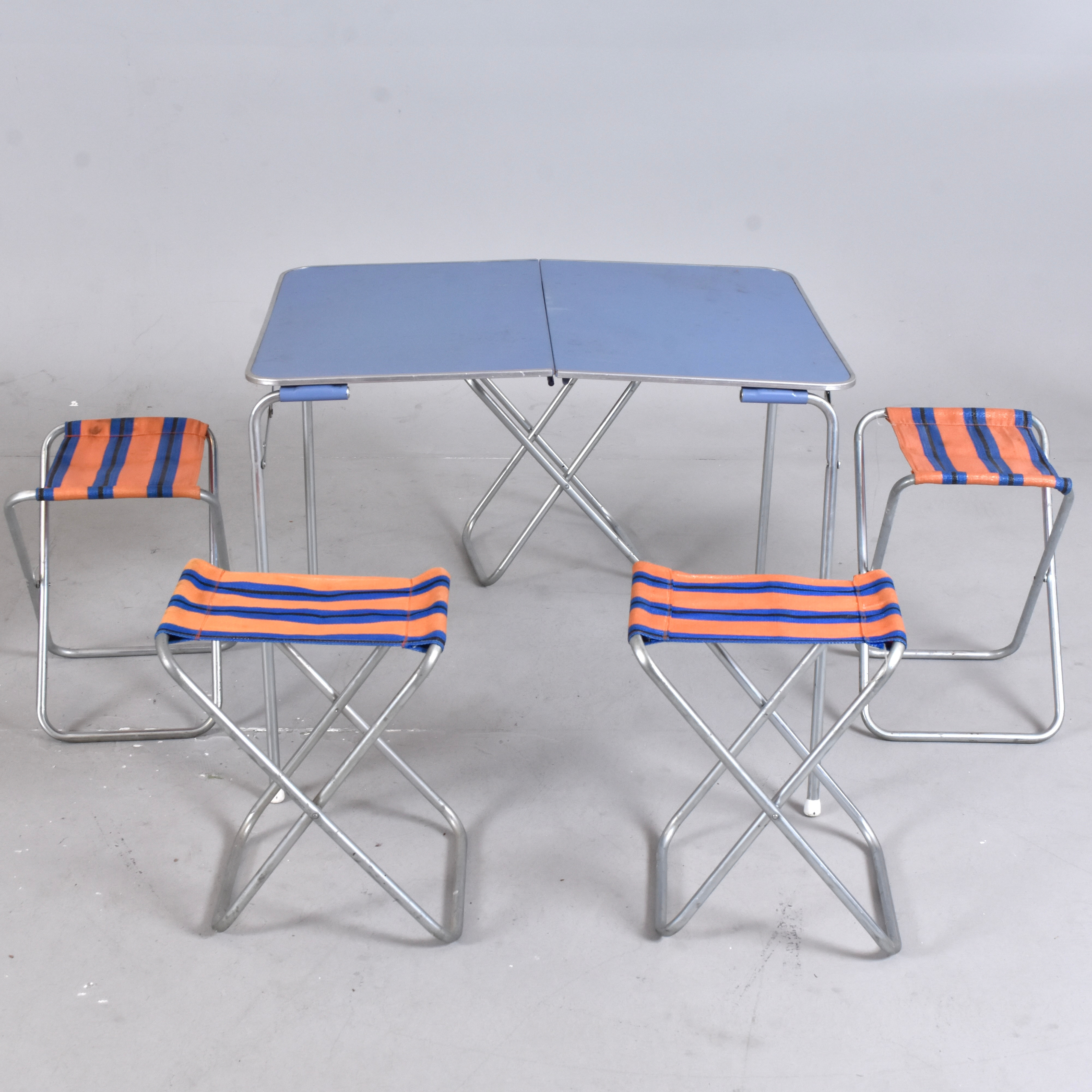 CAMPINGSET, Origo.