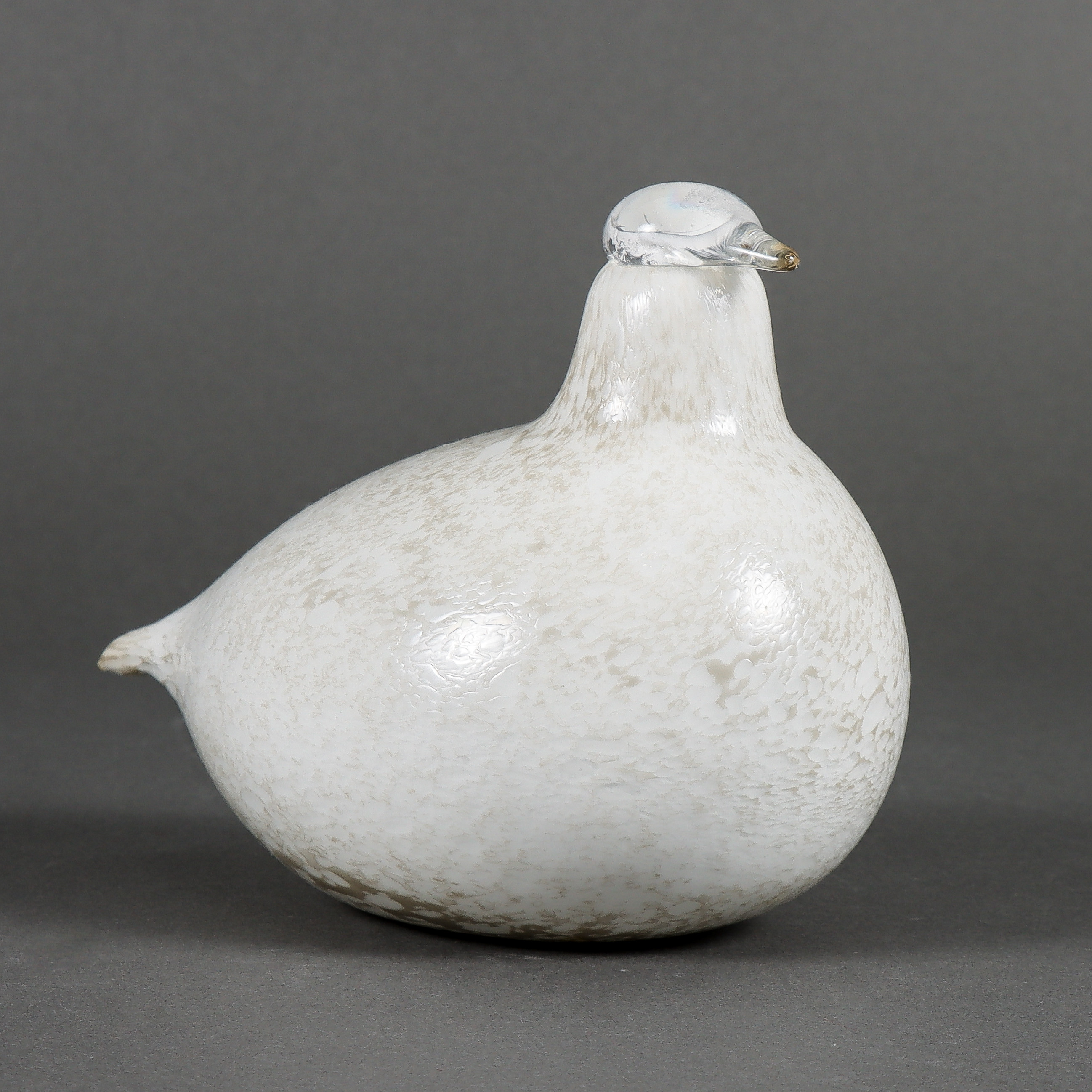 OIVA TOIKKA. Fågel, "Fjällripa", glas, Nuutajärvi Notsjö.