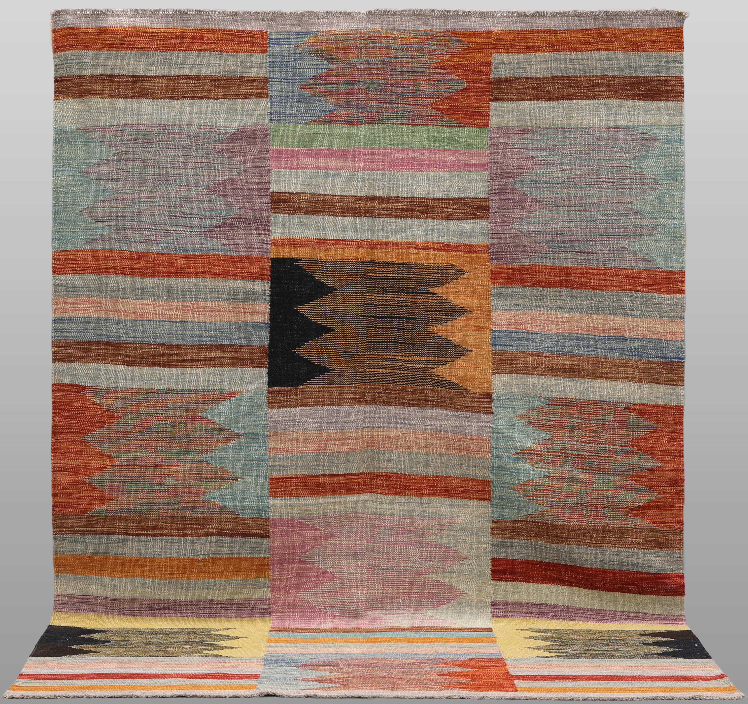 ORIENTMATTA. Kelim modern design, 240 x 178 cm.