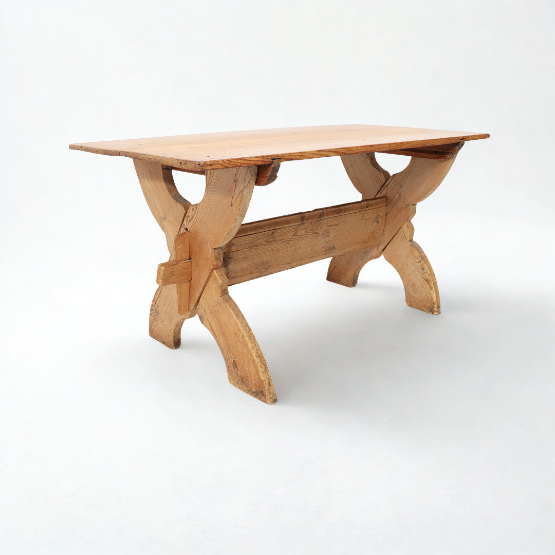BOCKBORD, allmoge, 1800-tal, furu, kryssformade ben, skiva av 2 plank.