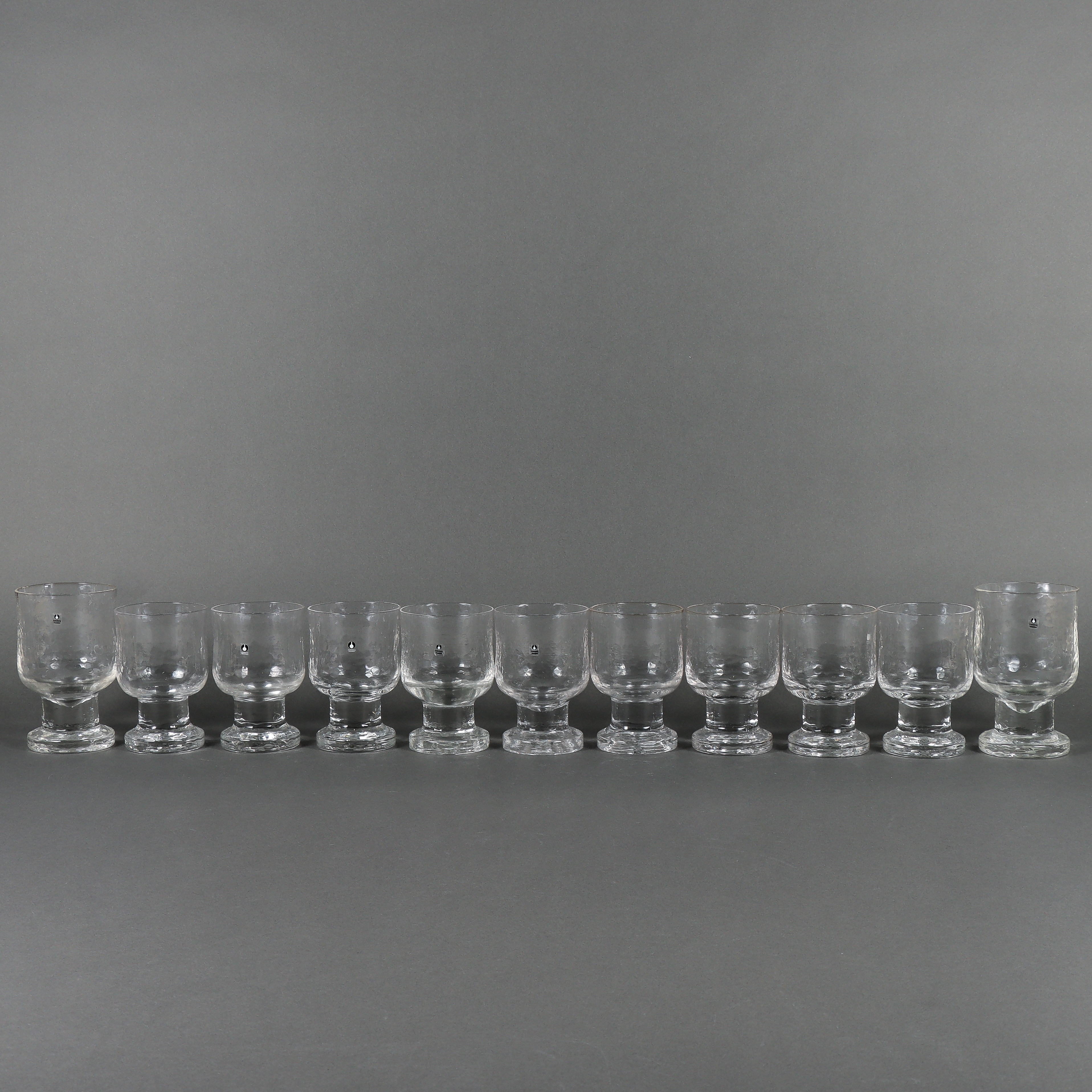 GÖRAN WÄRFF. 11 ölglas, "Rustika" Pukeberg.