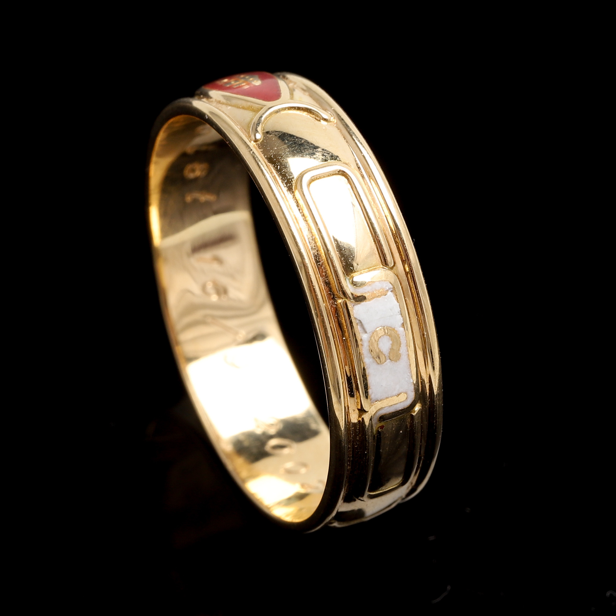 ORDENSRING, "Odd Fellow", ring, 18 k guld, vit, röd och blå emaljdekor. Guldteknik i Köping AB. Vikt ca 6,4 gram.