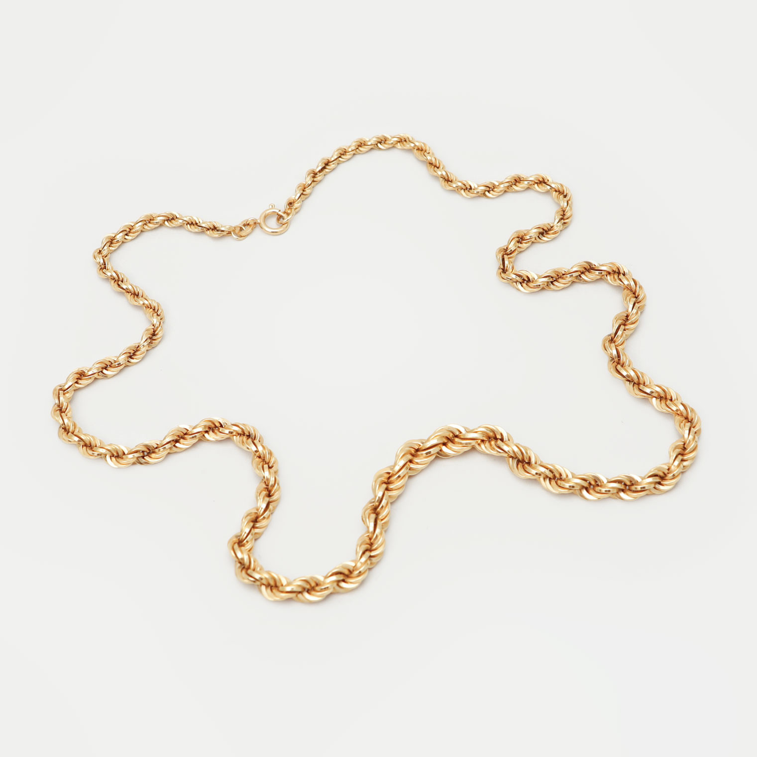 COLLIER, 18k guld, Arezzo Italien, med svenska importstämplar. Vikt ca 15,4 g.