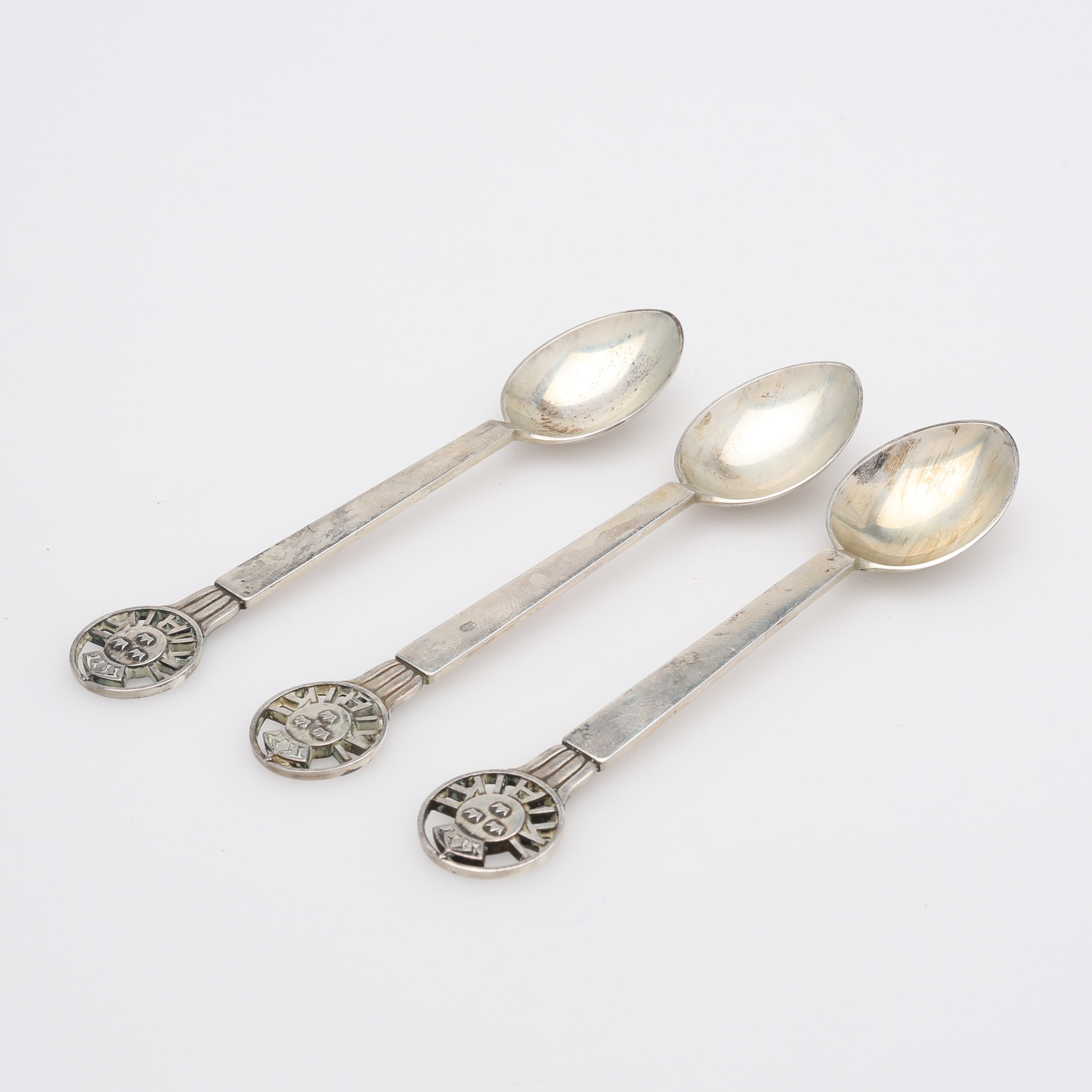 KUNGLIGA AUTOMOBILKLUBBEN, SKEDAR, TRE STYCKEN, STERLINGSILVER, GEORG JENSEN, DANMARK.