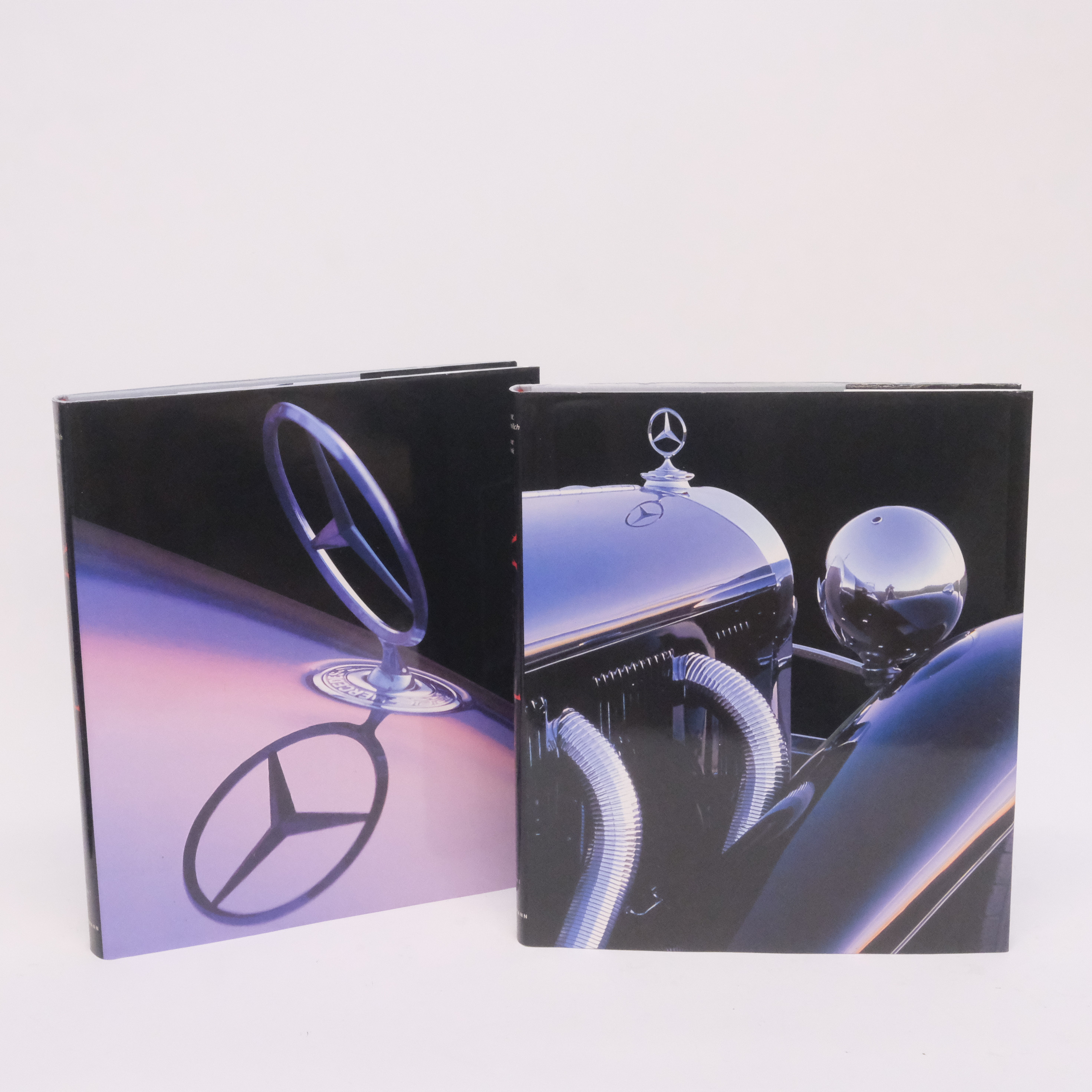 BÖCKER, "MERCEDES", BILAR, TVÅ VOLYMER. TEXT AV HARTMUT LEHBRINK. TYSKLAND 1997.