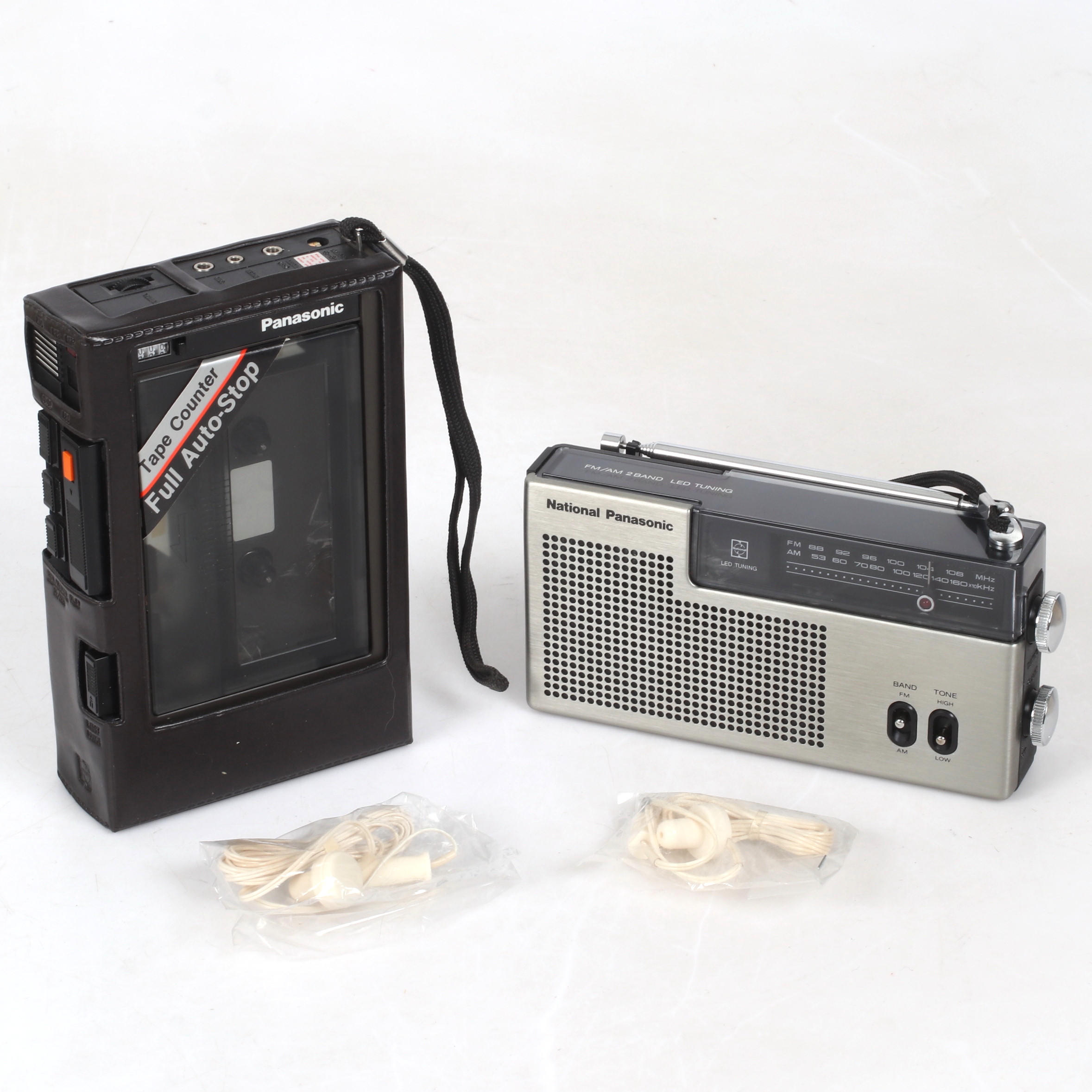 KASSETTBANDSPELARE / RADIO, Panasonic, 1900-talets senare del.