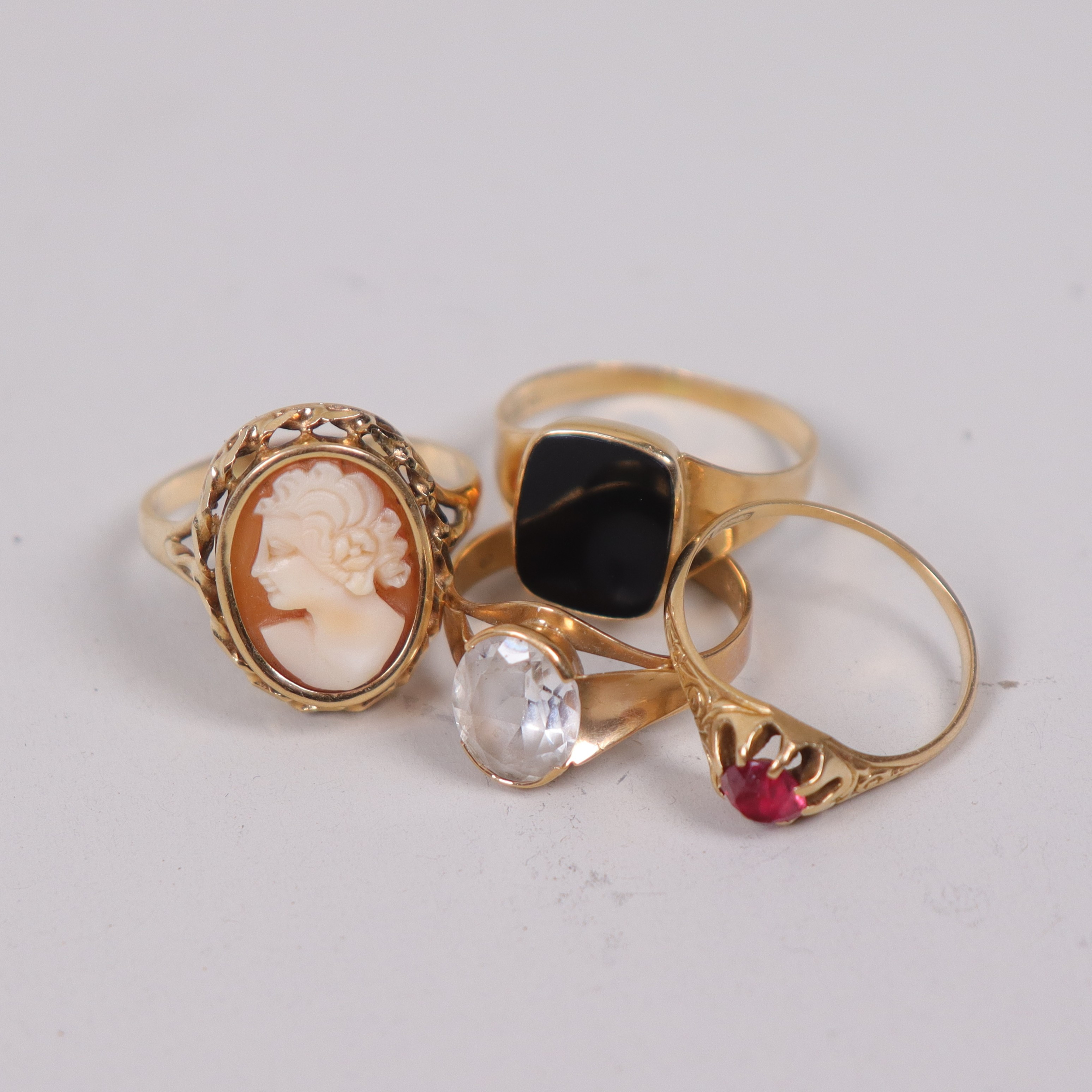 RINGAR, 18k guld, 4 st.