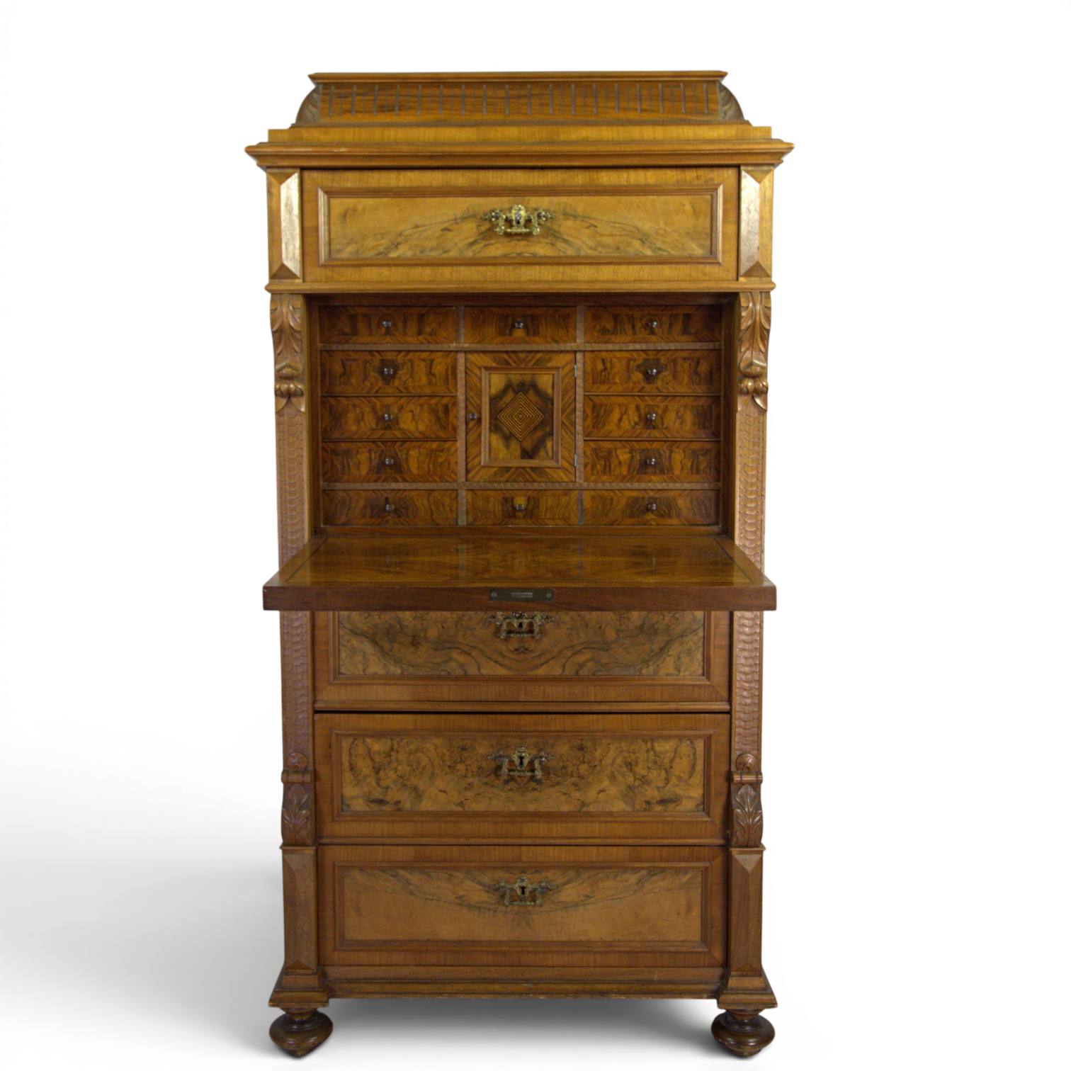 CHIFFONJÉ, skrivklaff med bakomliggande draglådor, almrot och ekfanér, nyrenässansstil, 1800-/1900-tal.