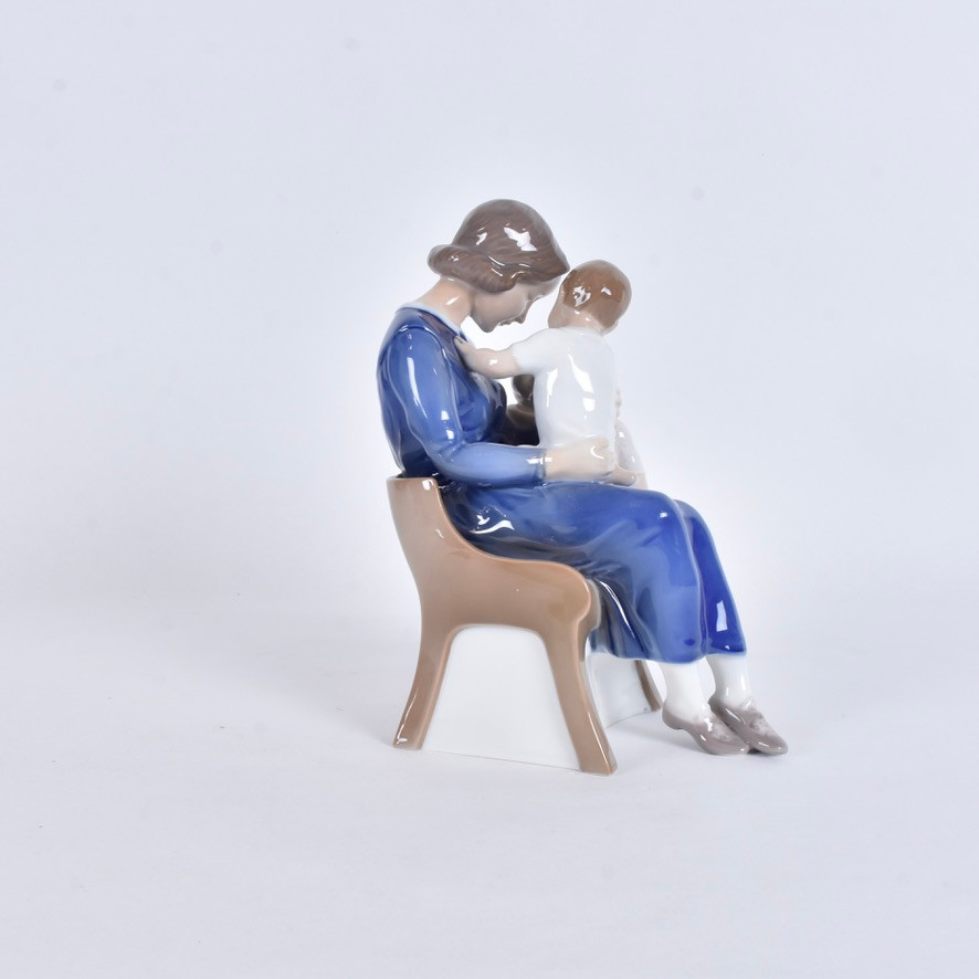 MICHAELA AHLMANN. Figurin, porslin, Bing&Gröndahl, Danmark.