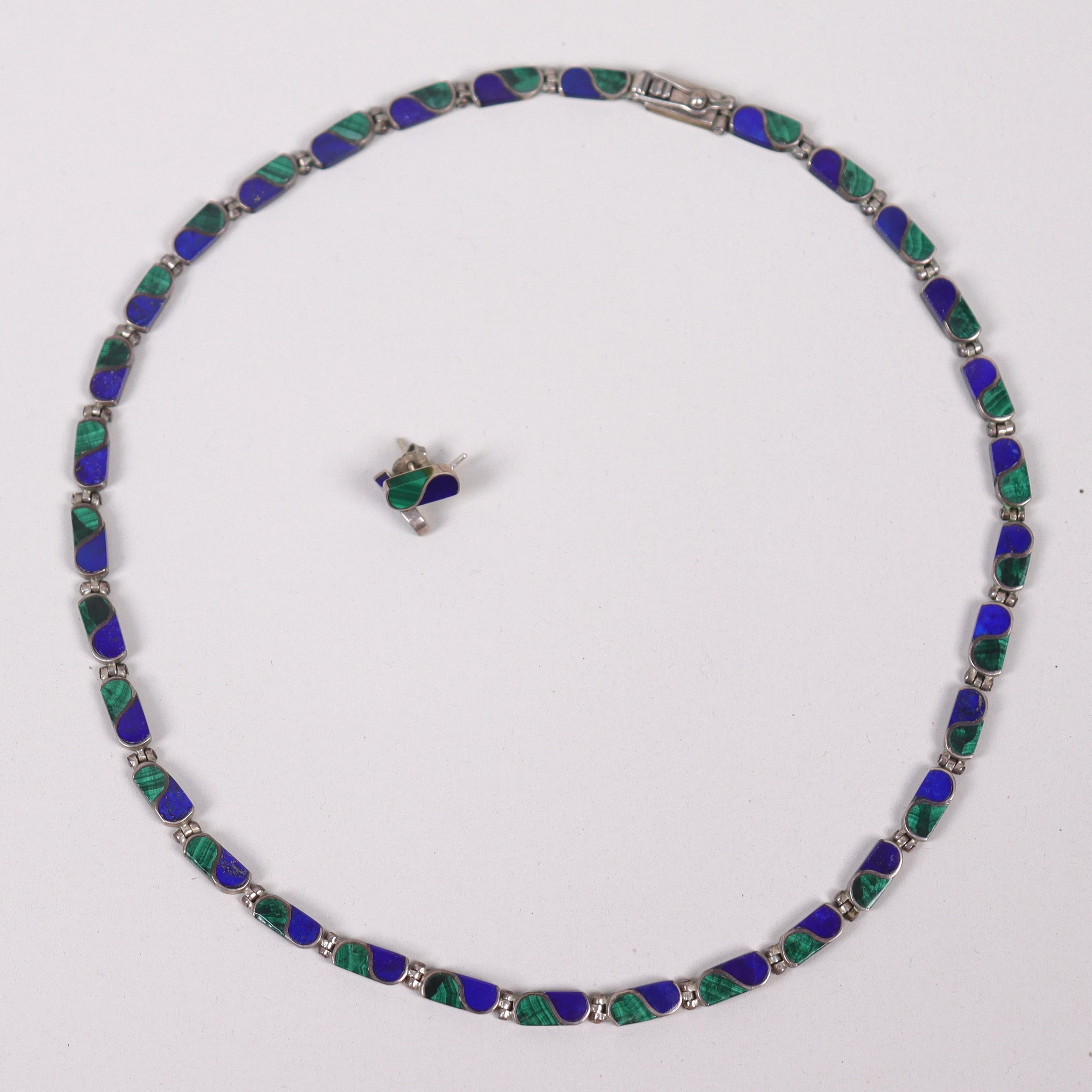 GARNITYR, collier och örhängen, silver och lapis lazuli, 3 delar.
