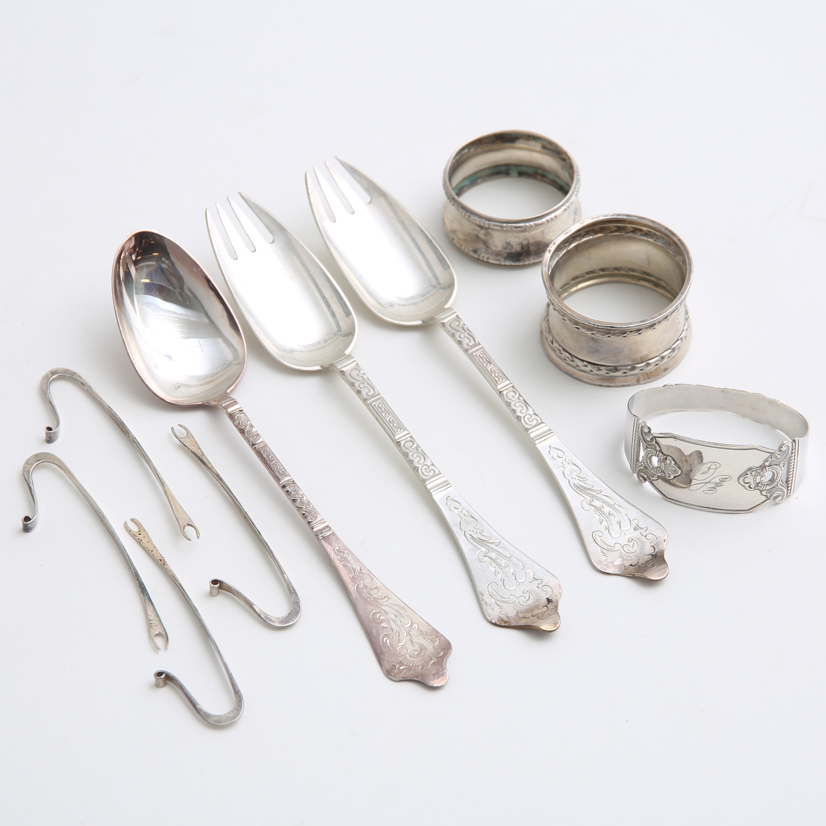SILVERFÖREMÅL, 10 st ,137 gram, bl.a SERVETTRINGAR.