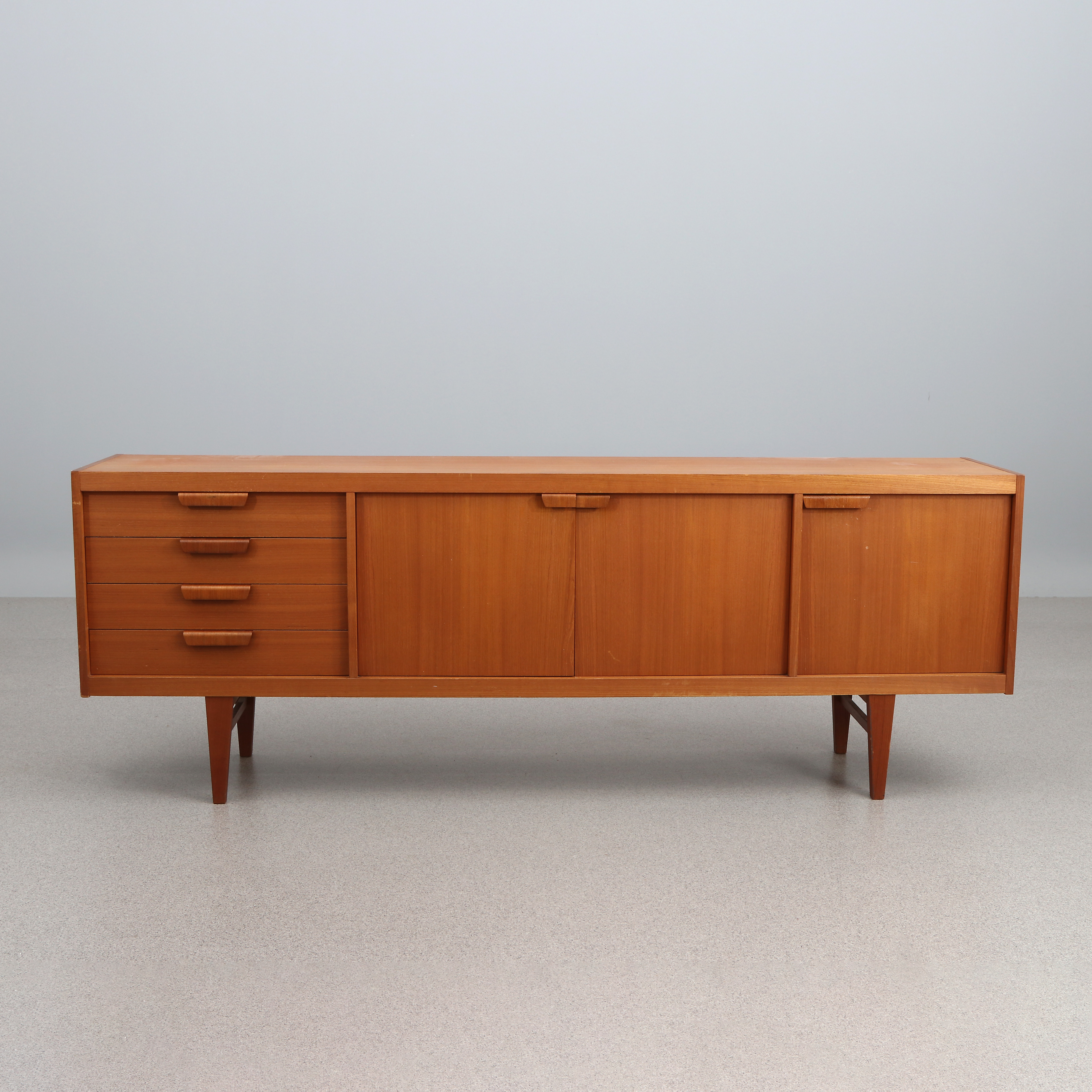 SIDEBOARD. Teak. 1960-tal. Sannolikt Sverige.