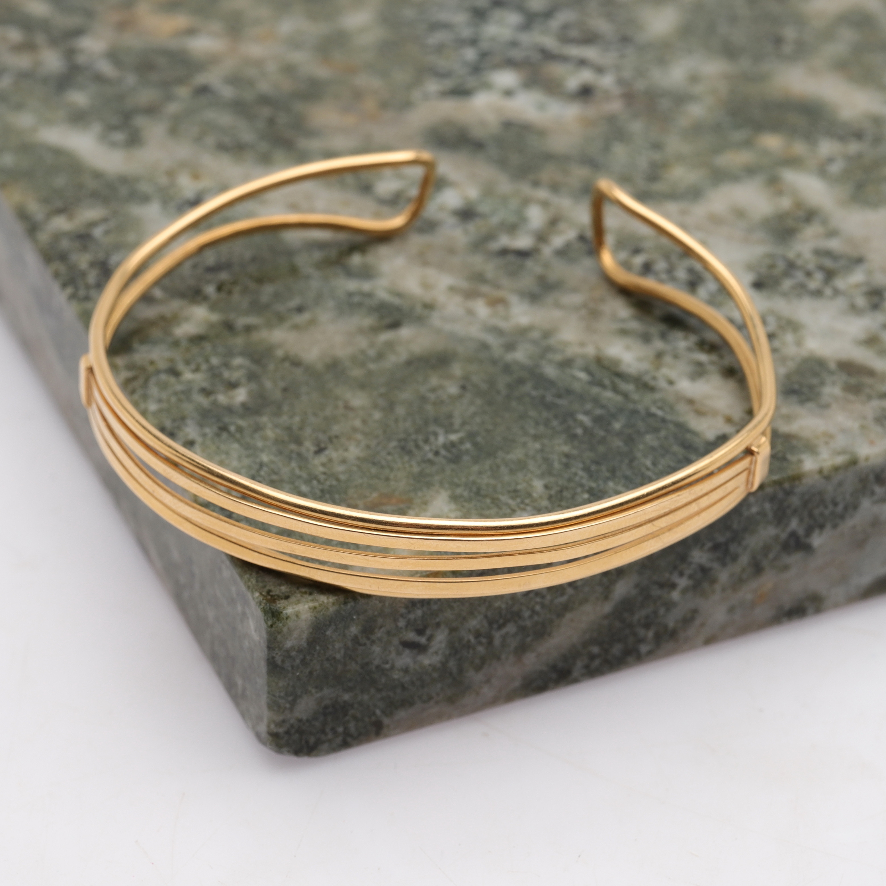 ARMRING, 18k guld, Trege Svensson & Alexandersson, Göteborg, 1958, totalvikt ca 12,52g.