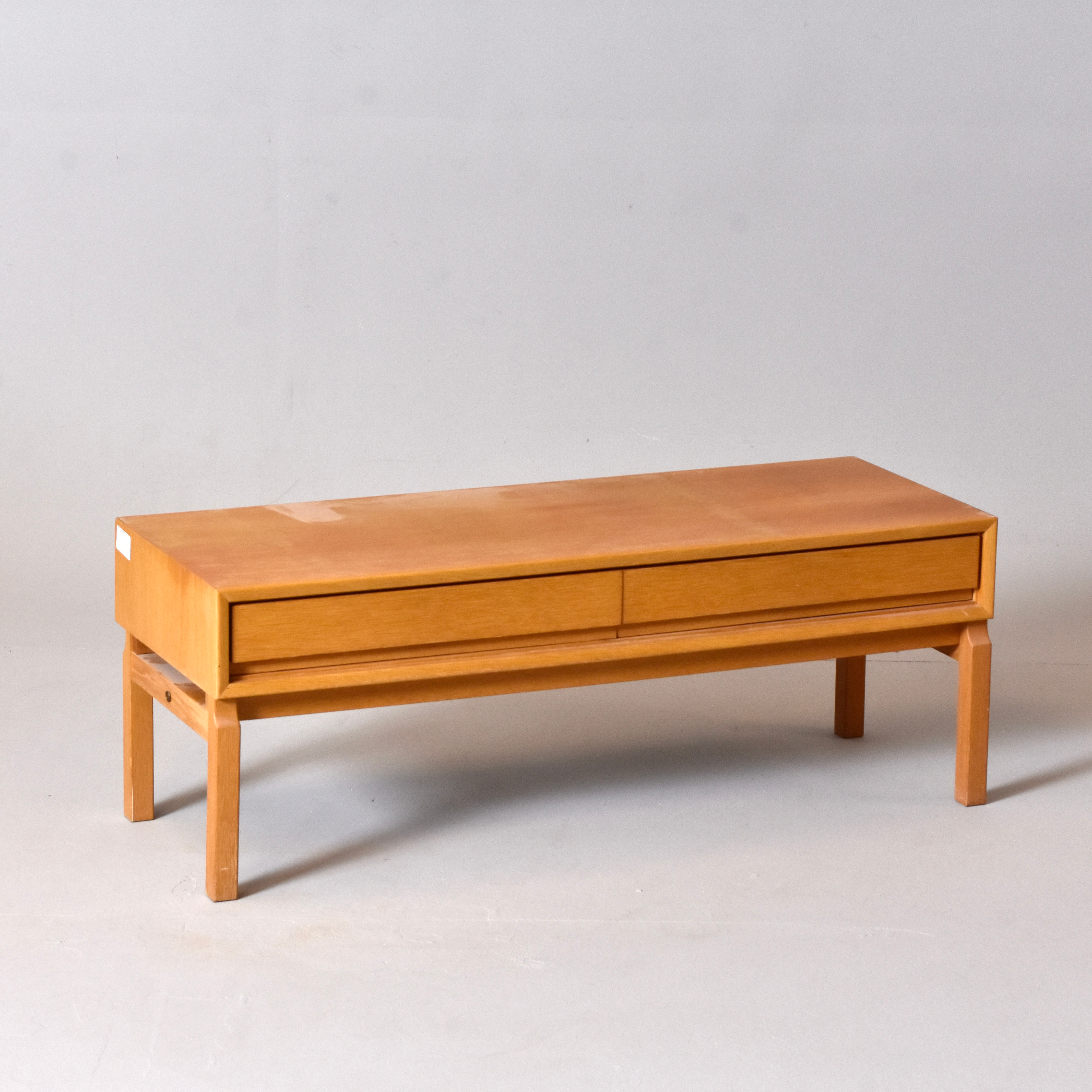 MARIAN GRABINSKI. hallbyrå/bänk, ek, IKEA, 1960-tal.