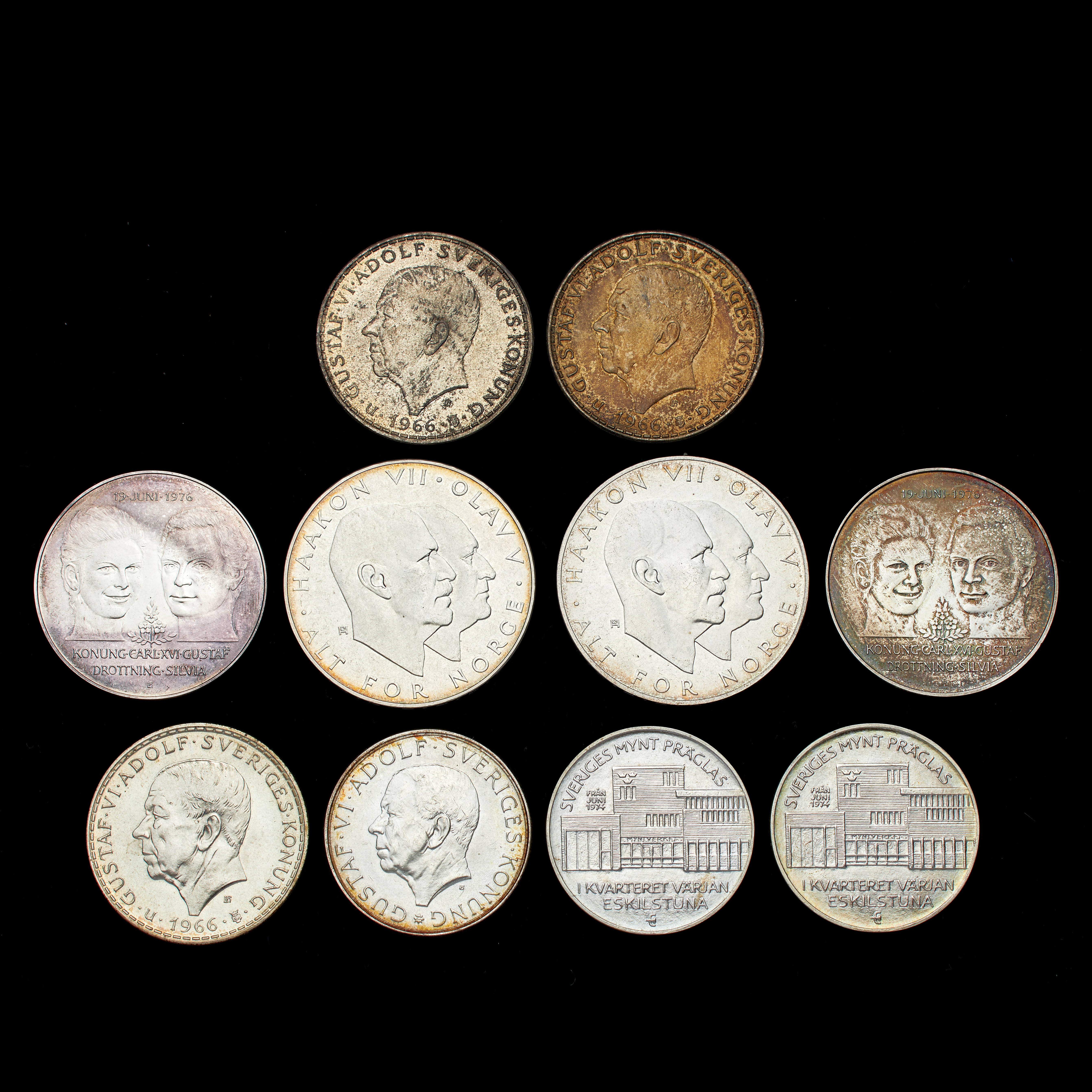 MINNESMYNT i silver, 10 st, 2 st norska befrielsen 8 maj 1945, 1970, 2 kr, 2 Sveriges mynt präglas i 124 år, 3 st, tvåkammarriksdagens tillkomst 1866, 1966, 5 kr, 2drottning Silvia, Carl XVI Gustaf, 1976, 50 kr, jubileumsmynt Gustaf VI Adolf, 1972 10 kr.