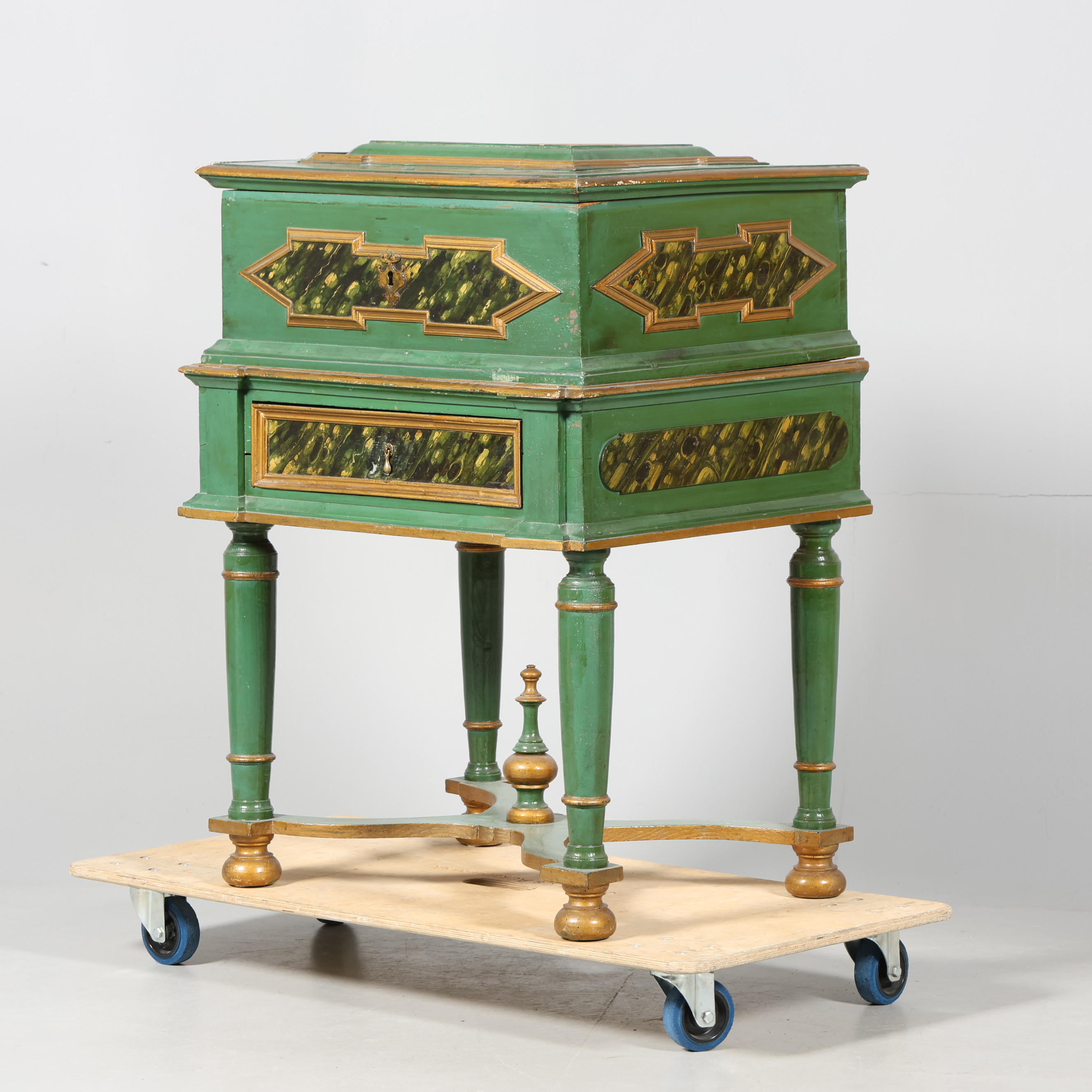 NATTLÅDA, barock, 1700-tal, bemålad.