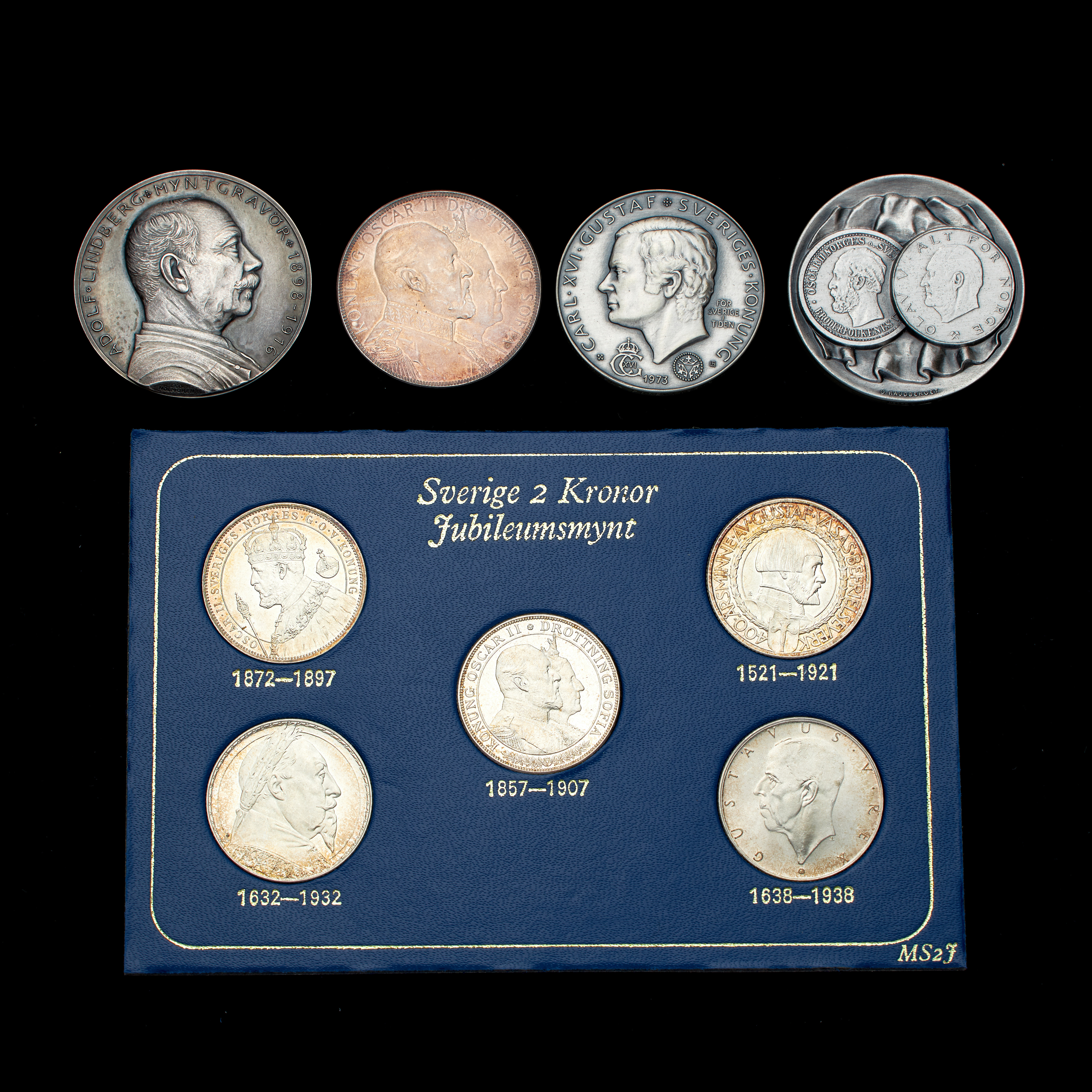SILVERMYNT, 8 st, jubileumsmynt Sverige 2 kronor, 5 st, 1 tronskiftesmedalj 1973, 1 Norske krone 100 år, 1 Oscar II guldbröllopsspecie 1907.