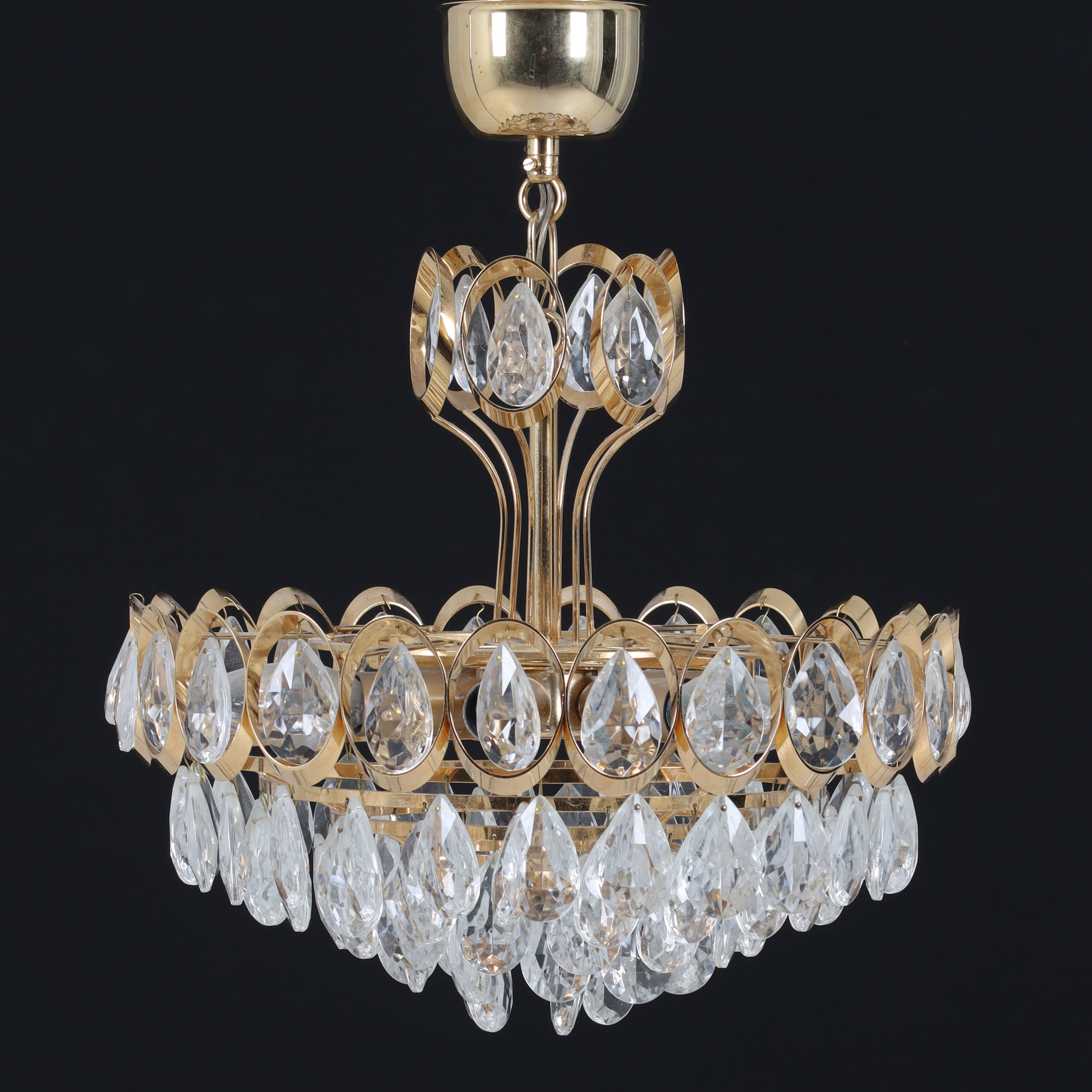 TAKLAMPA, metall, prismor, 1900-tal.