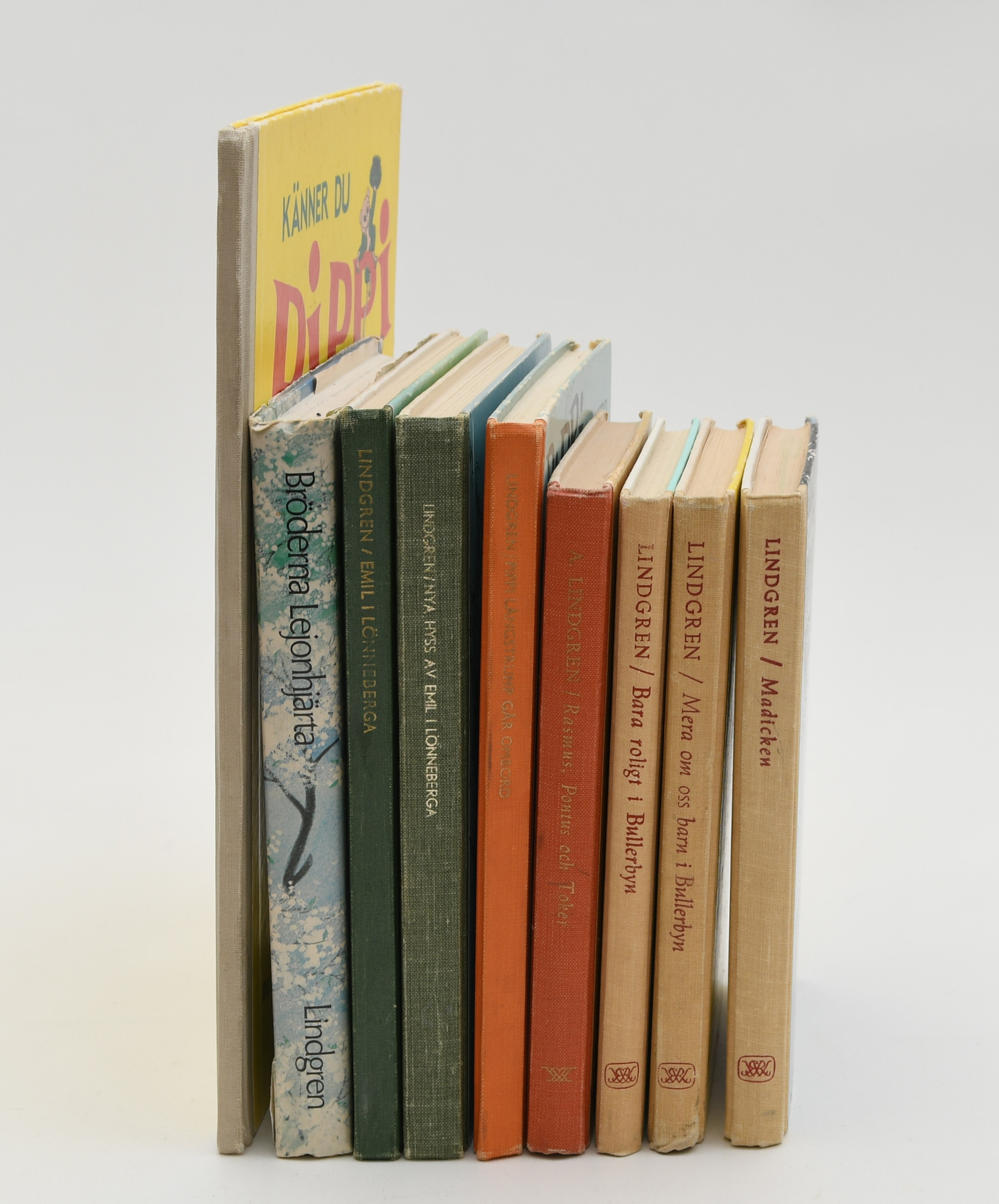 Böcker av Astrid Lindgren. 9 Volymer.