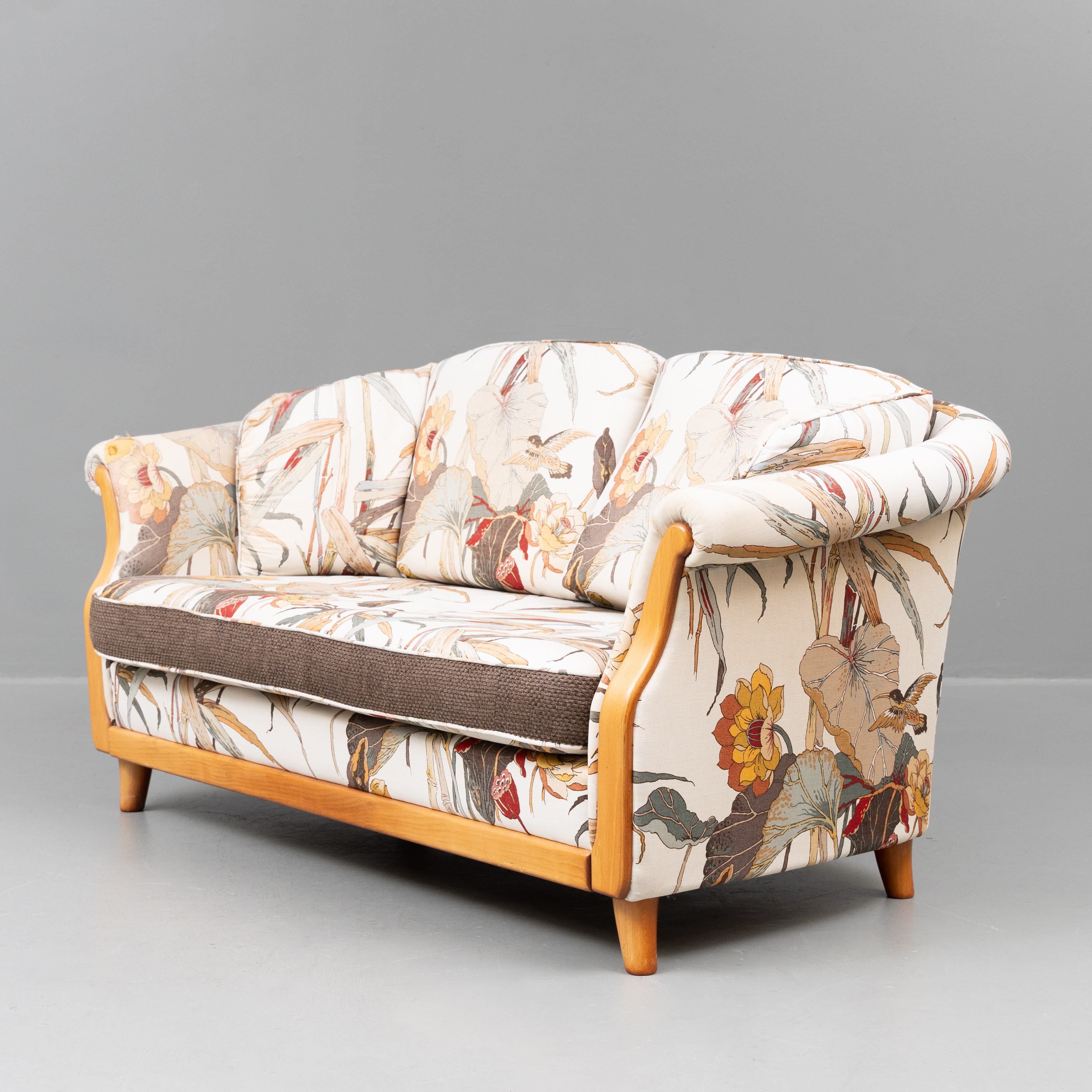 SOFFA, klädd med tyg "Nympheus", GP & J Baker, England, Bröderna Andersson, 1900-tal.