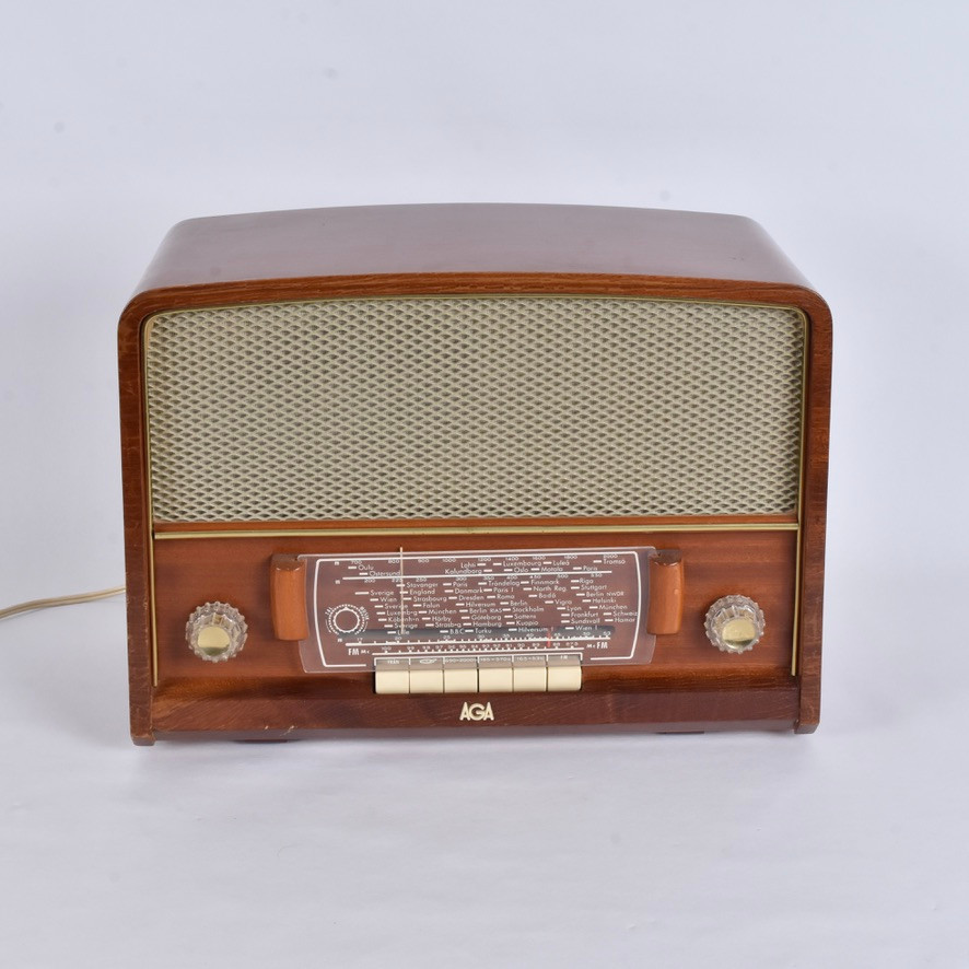 RADIO, AGA 2624.