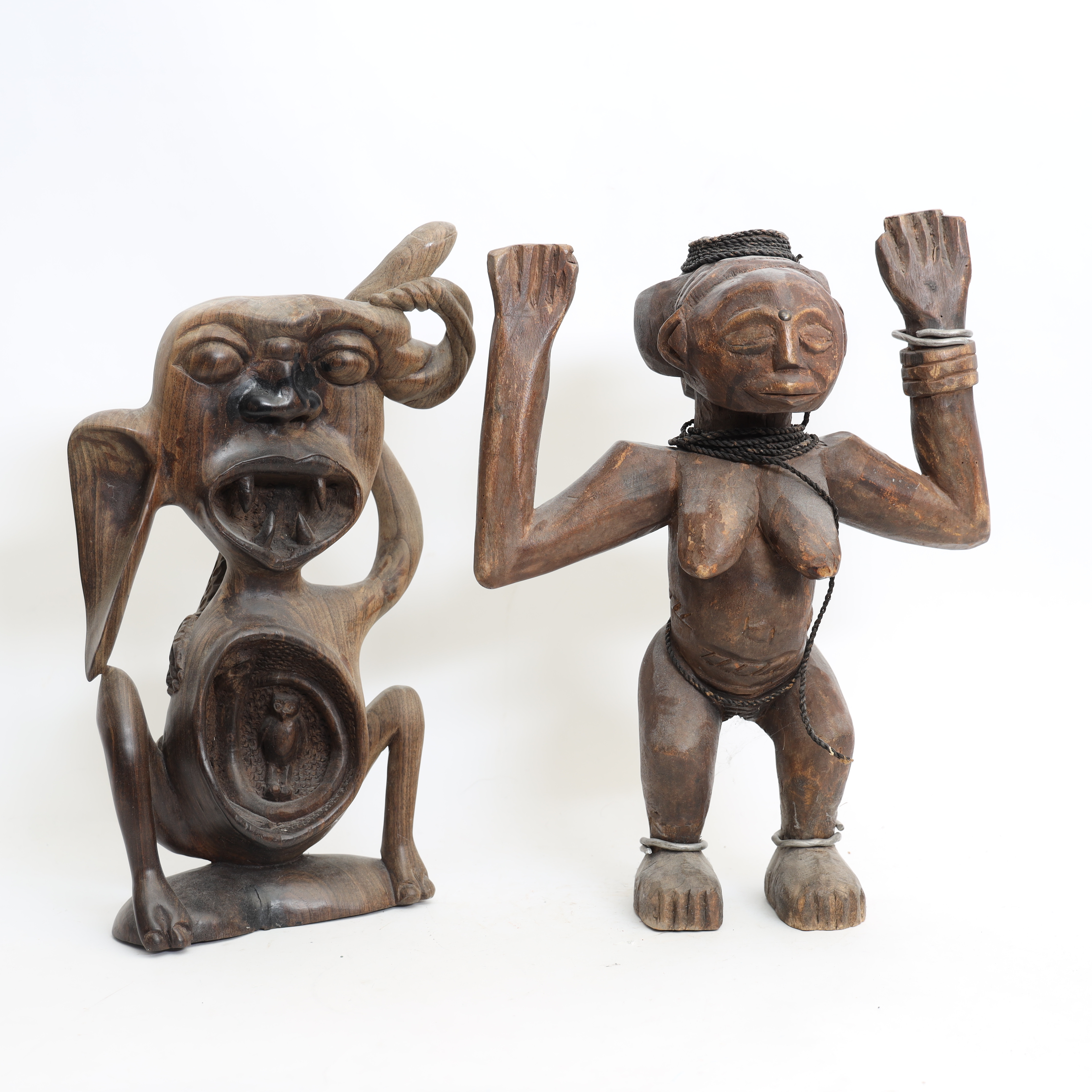 SKULPTURER, 2st, skulpterat trä, 1900-tal.