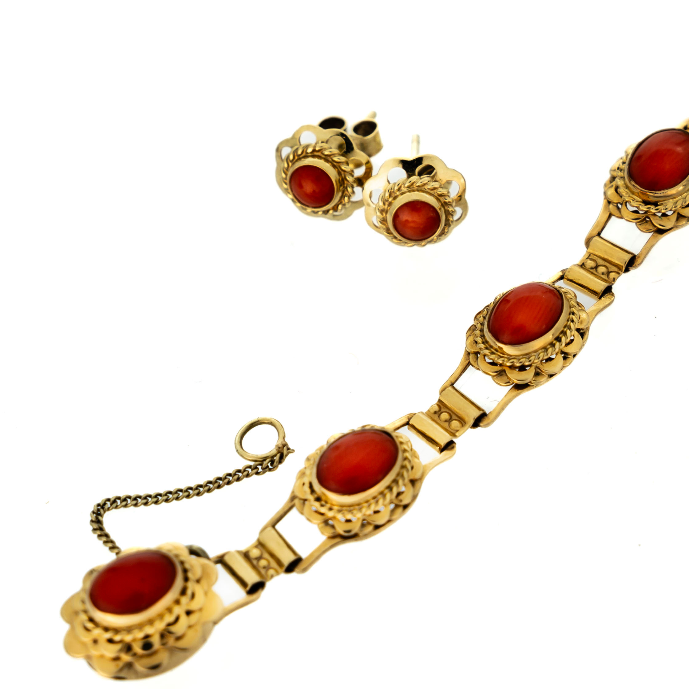 ARMBAND OCH ÖRHÄNGEN, 14K Guld, 1900-tal.