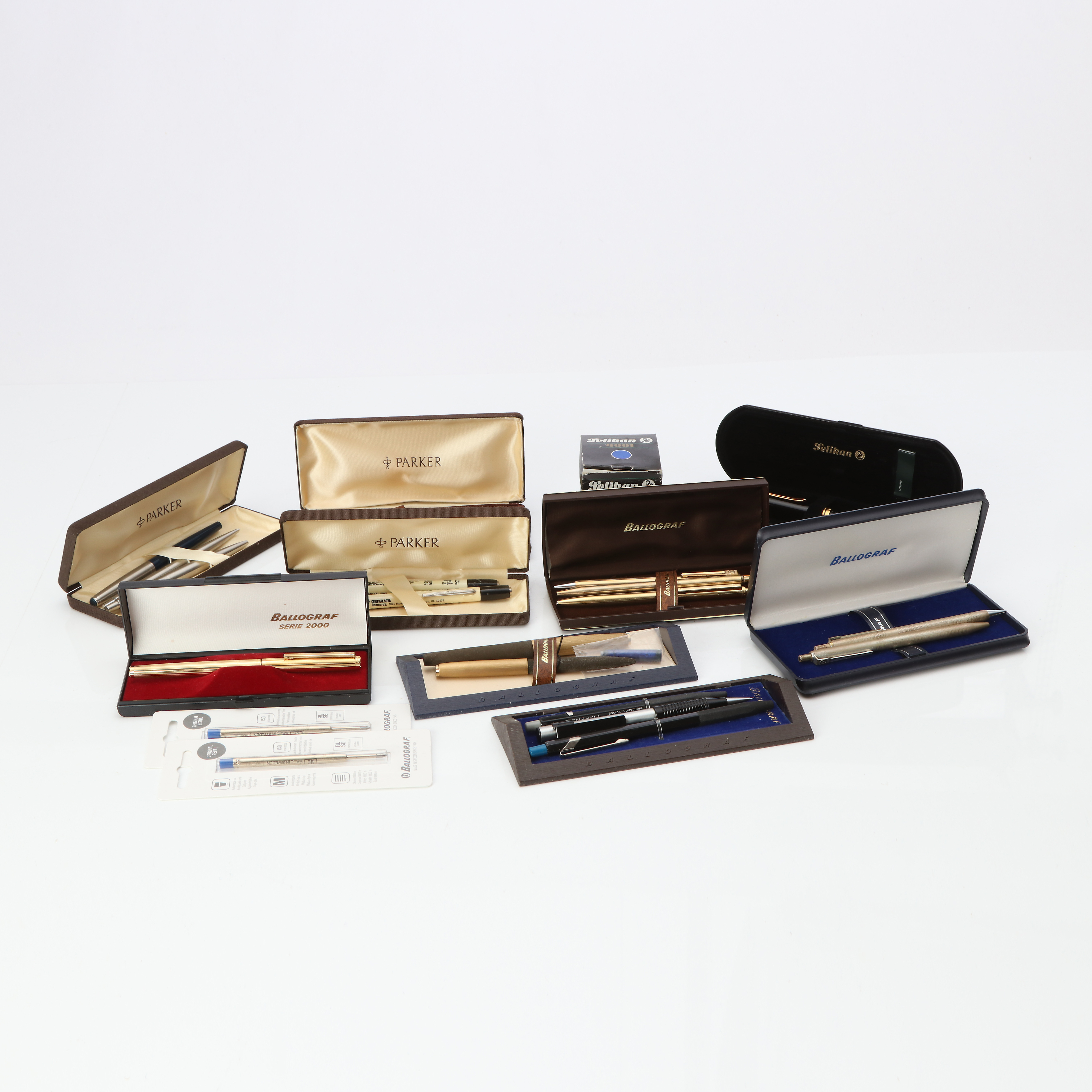 PENNOR, 20 ST. Bl.a. Parker och Ballograf. 2 pennor i sterlingsilver.