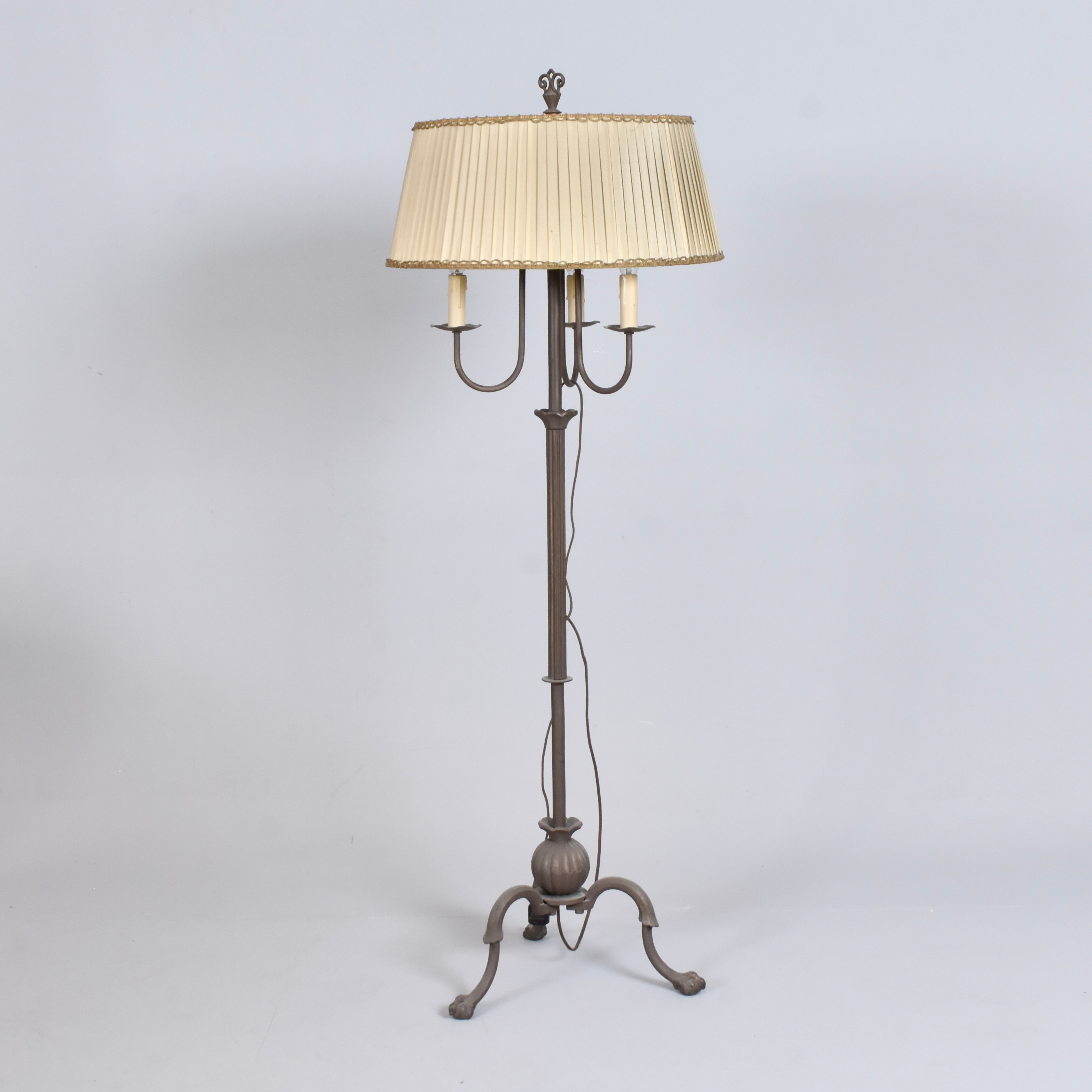 GOLVLAMPA, smide, 1900-tal.