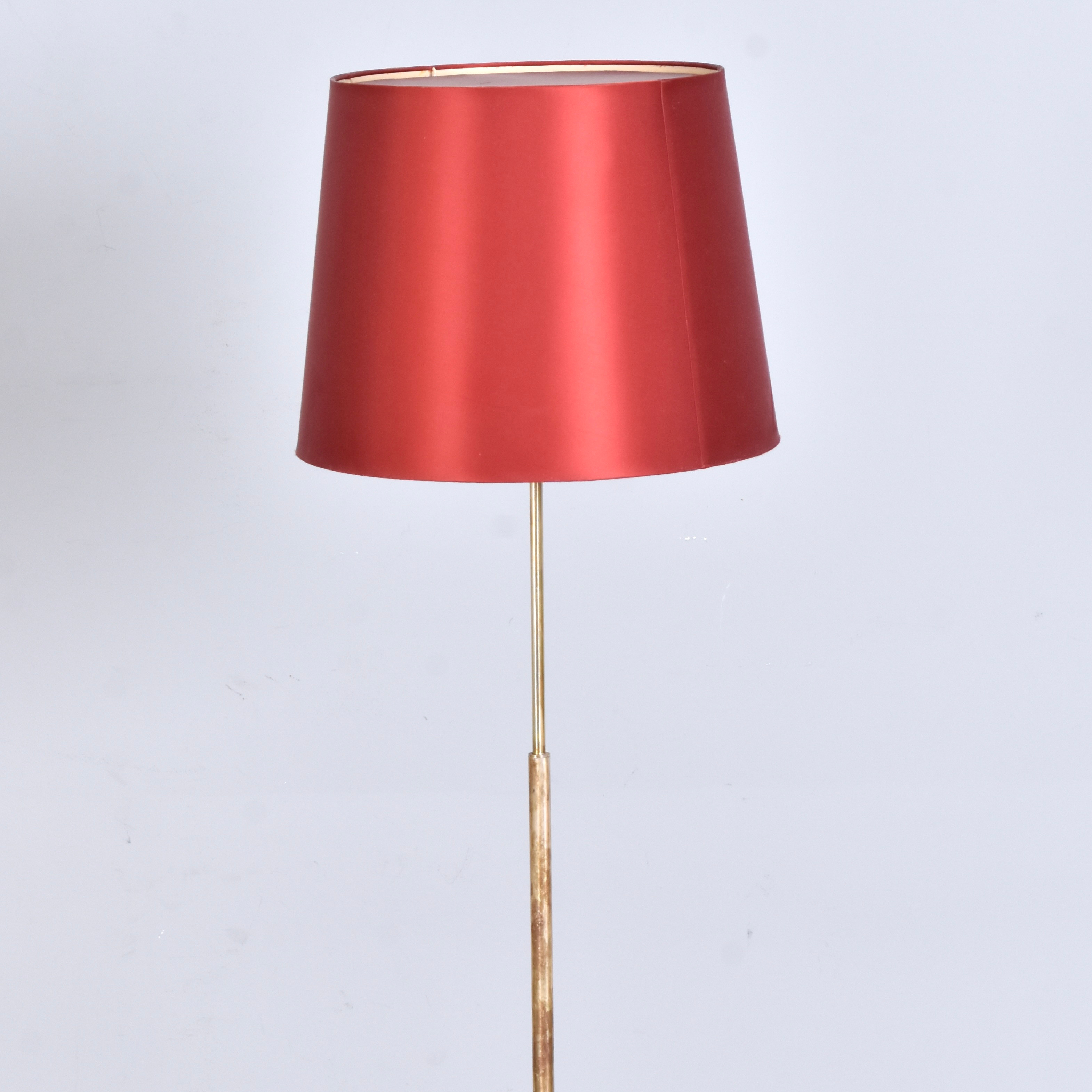 GOLVLAMPA, gulmetall, Falkenbergs belysning.