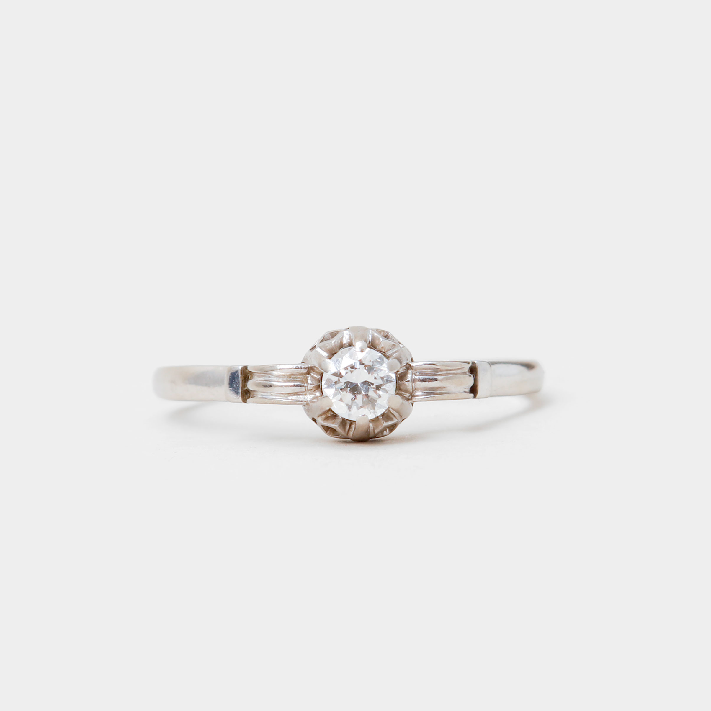 RING, vitguld samt diamant enligt gravyr 0.26 ct. Vikt 2.8 gram.