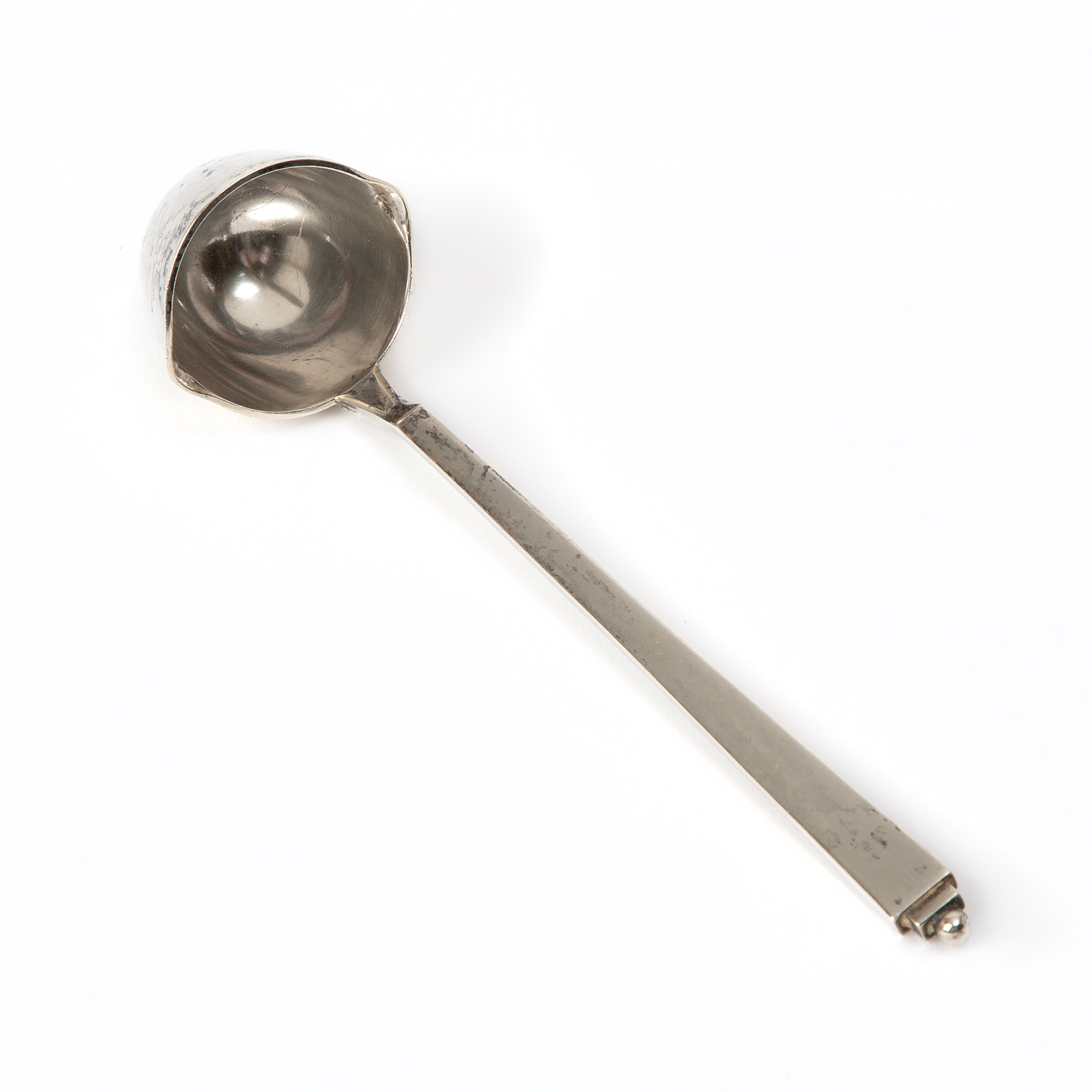 GEORG JENSEN. Såssked, "Pyramid", silver, Danmark.