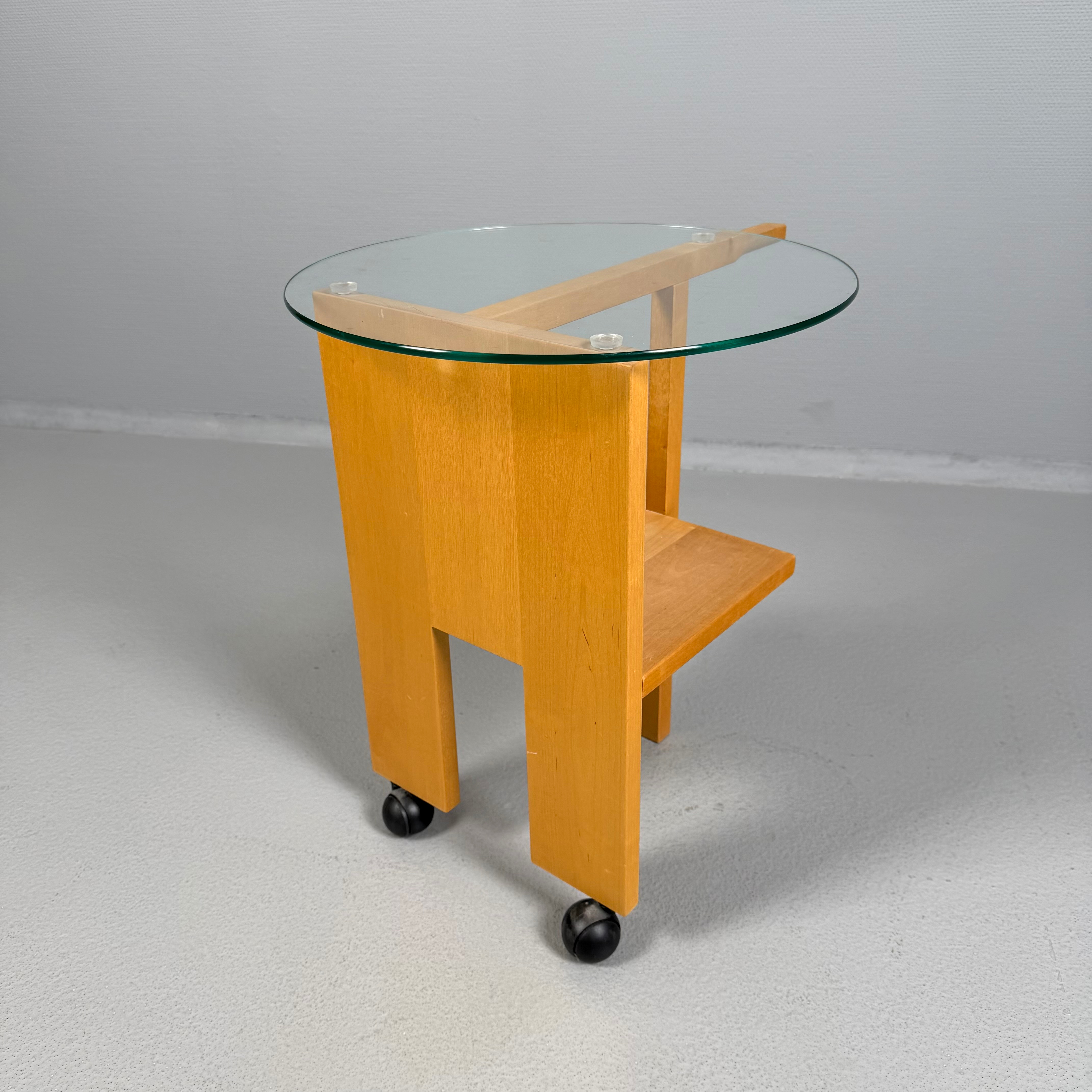 NIRVAN RICHTER (Född 1954). Tidningsrullbord/ serveringsvagn, design för Norrgavel.