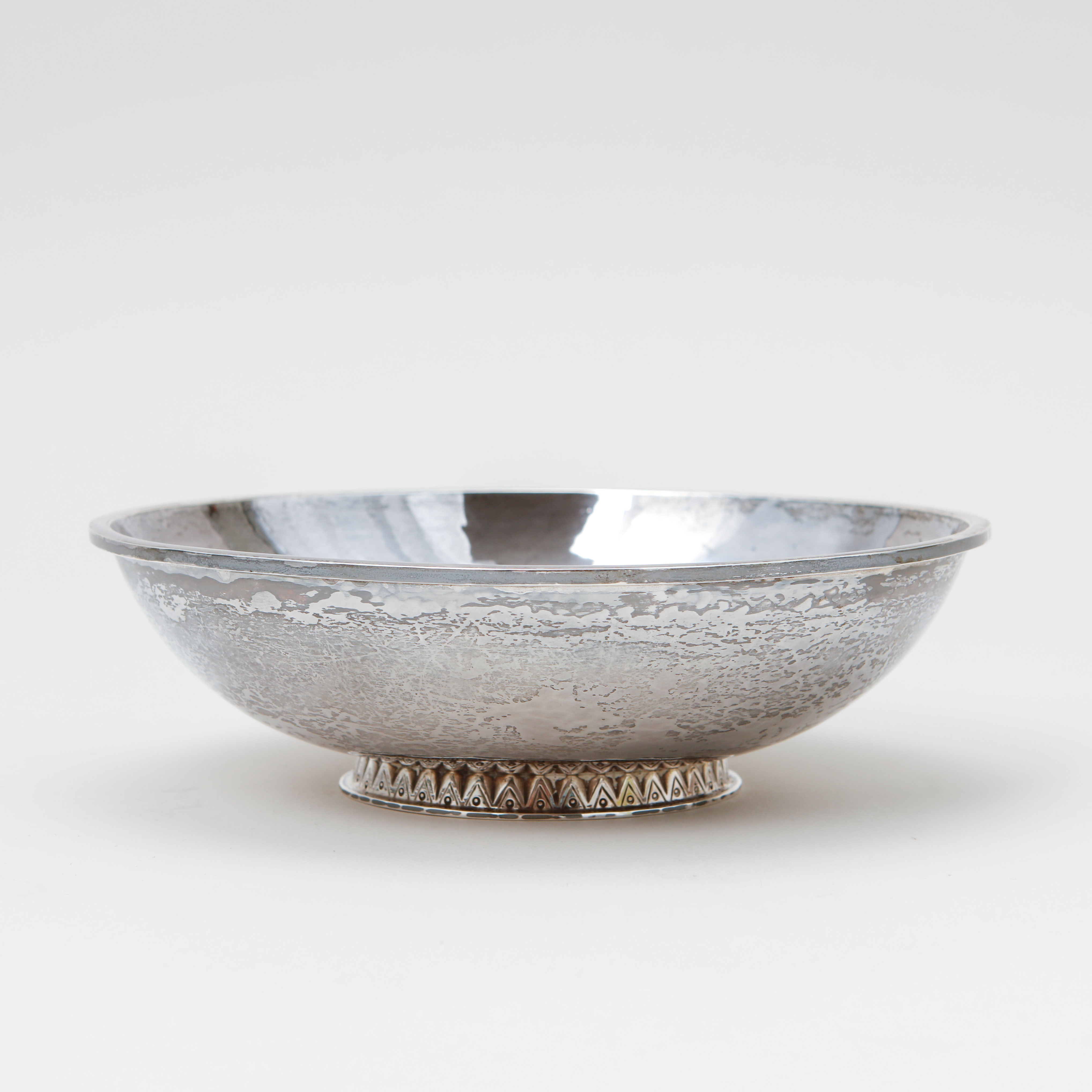 TORE KULLANDER. Skål, silver, Borås 1957. Vikt ca 340 g.