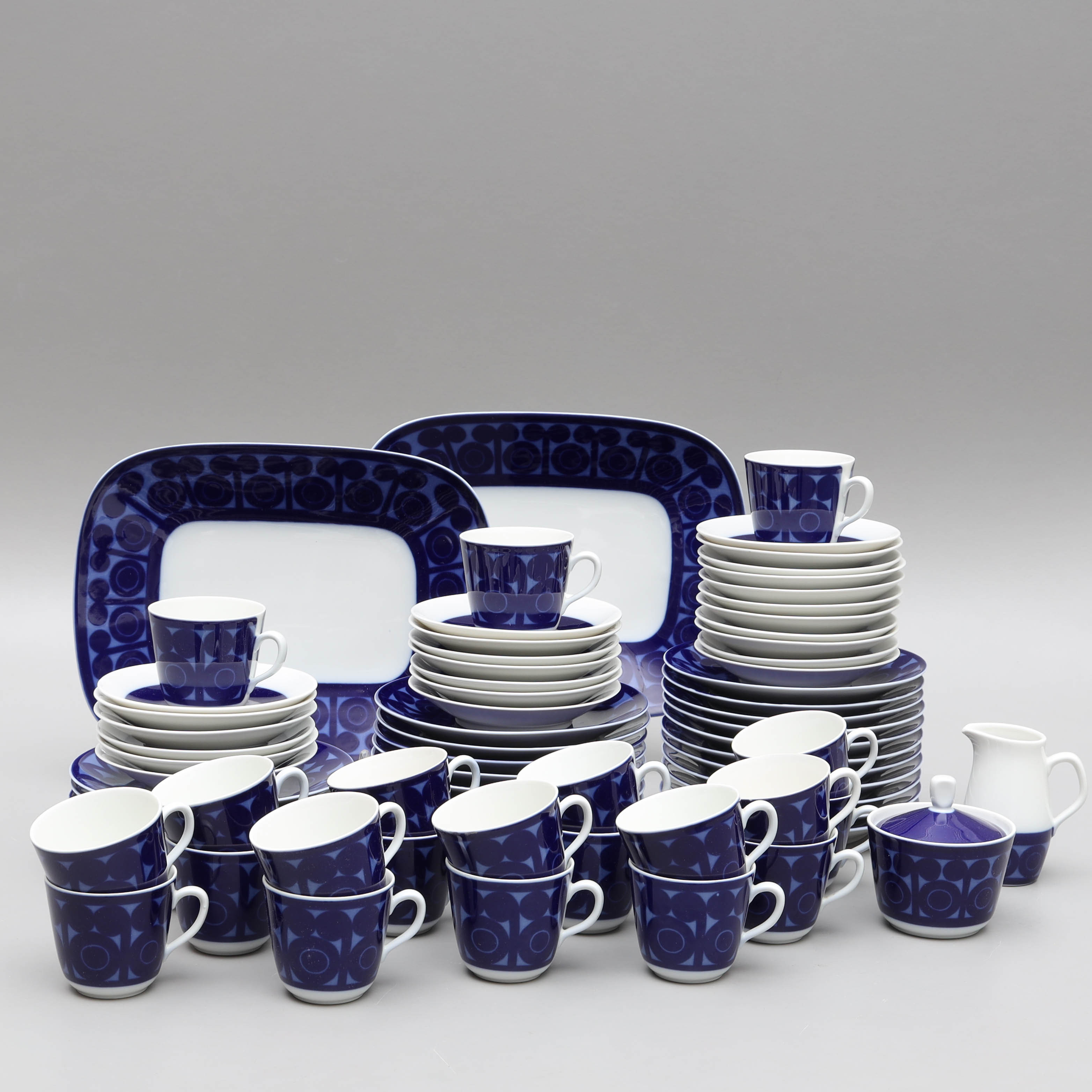 CHRISTINA CAMPELL. Servisdelar, 76 delar, "Agda", Rörstrand.