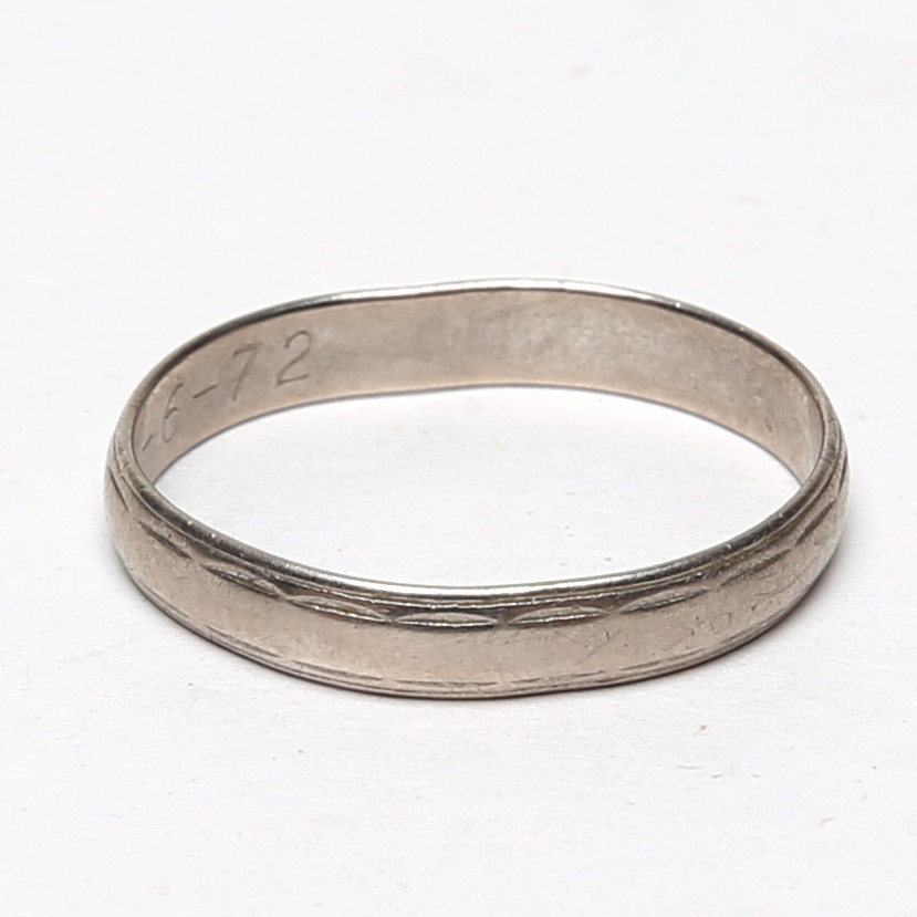 RING, 18 K, vitguld.