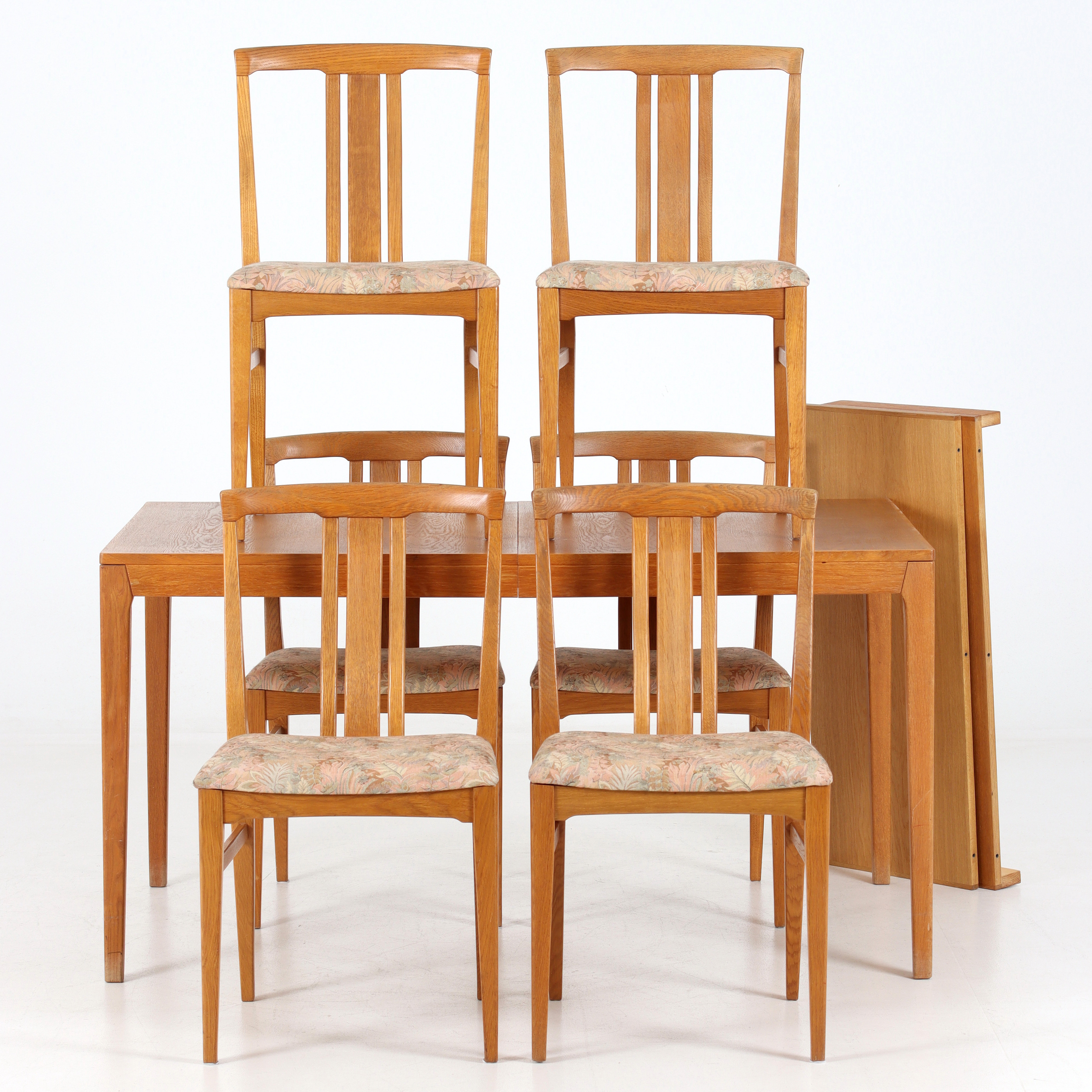 ERIK WØRTZ. Matsalsgrupp, , "Viborg, ek, IKEA, 1960-tal.