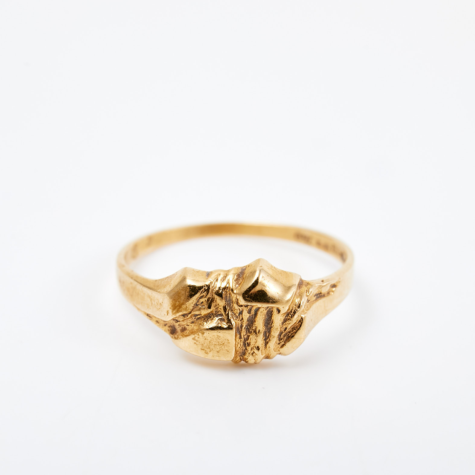 RING, 18 k guld, BEH Bengt Hallberg Guldsmeds AB, Köping, otydlig årsstämpel.