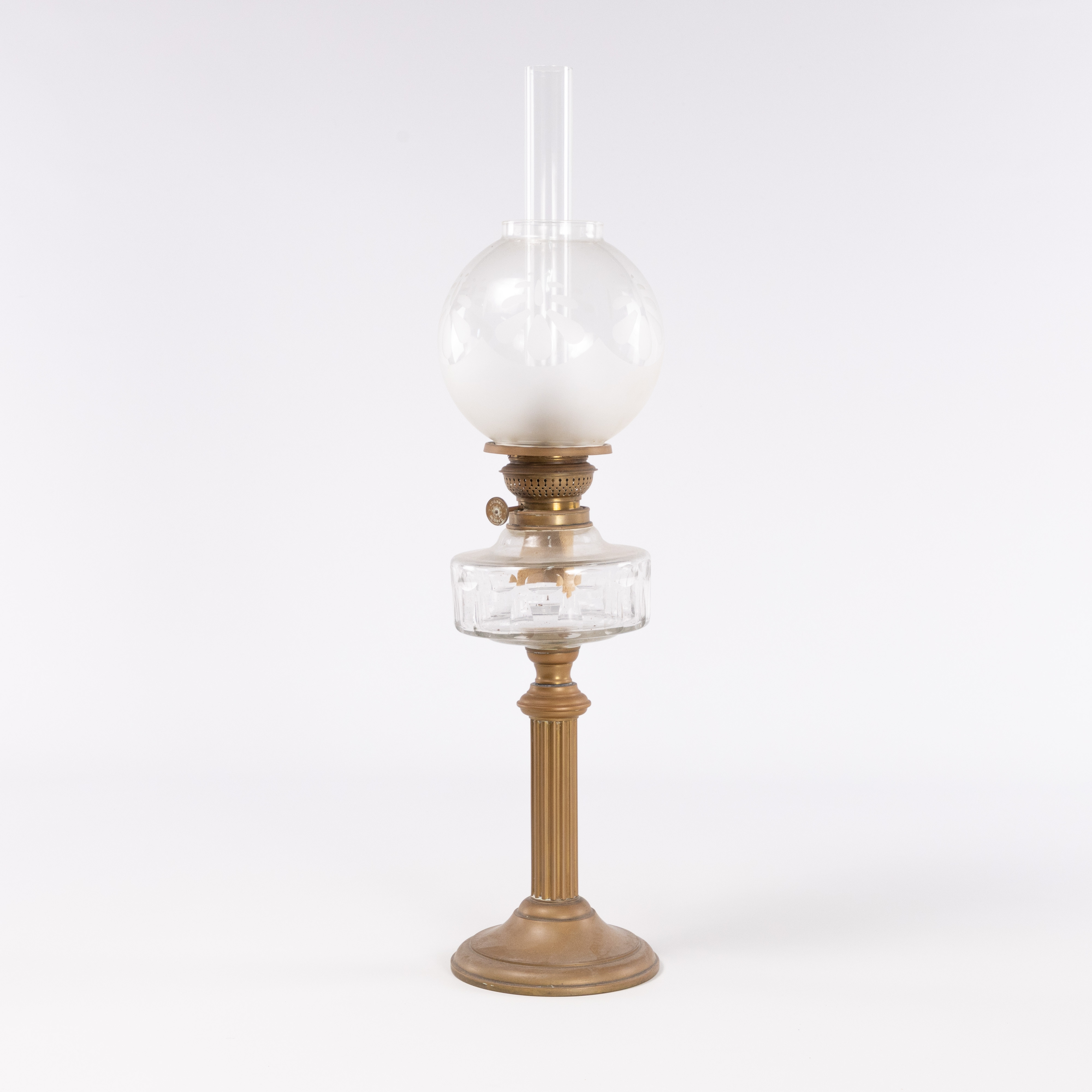 FOTOGENLAMPA. Glas/gulmetall, 1900-tal.
