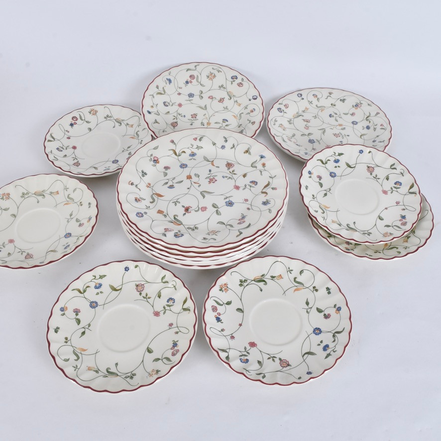 SERVISDELAR, 13 stycken, porslin, "Oakwood", Staffordshire, England.
