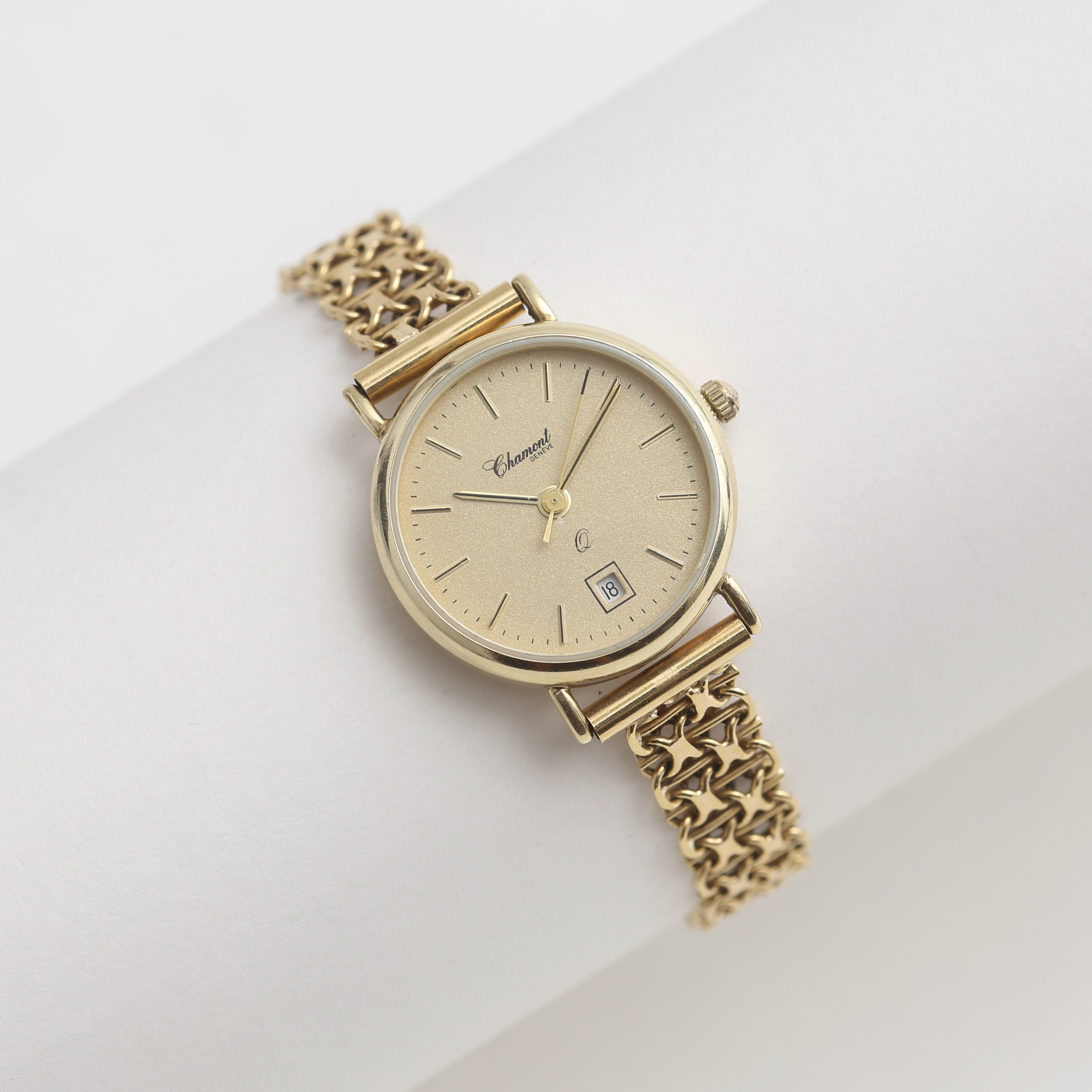 DAMARMBANDSUR, Chamont, boett 14 k, x-länk med stav, 18 k, quartz.
